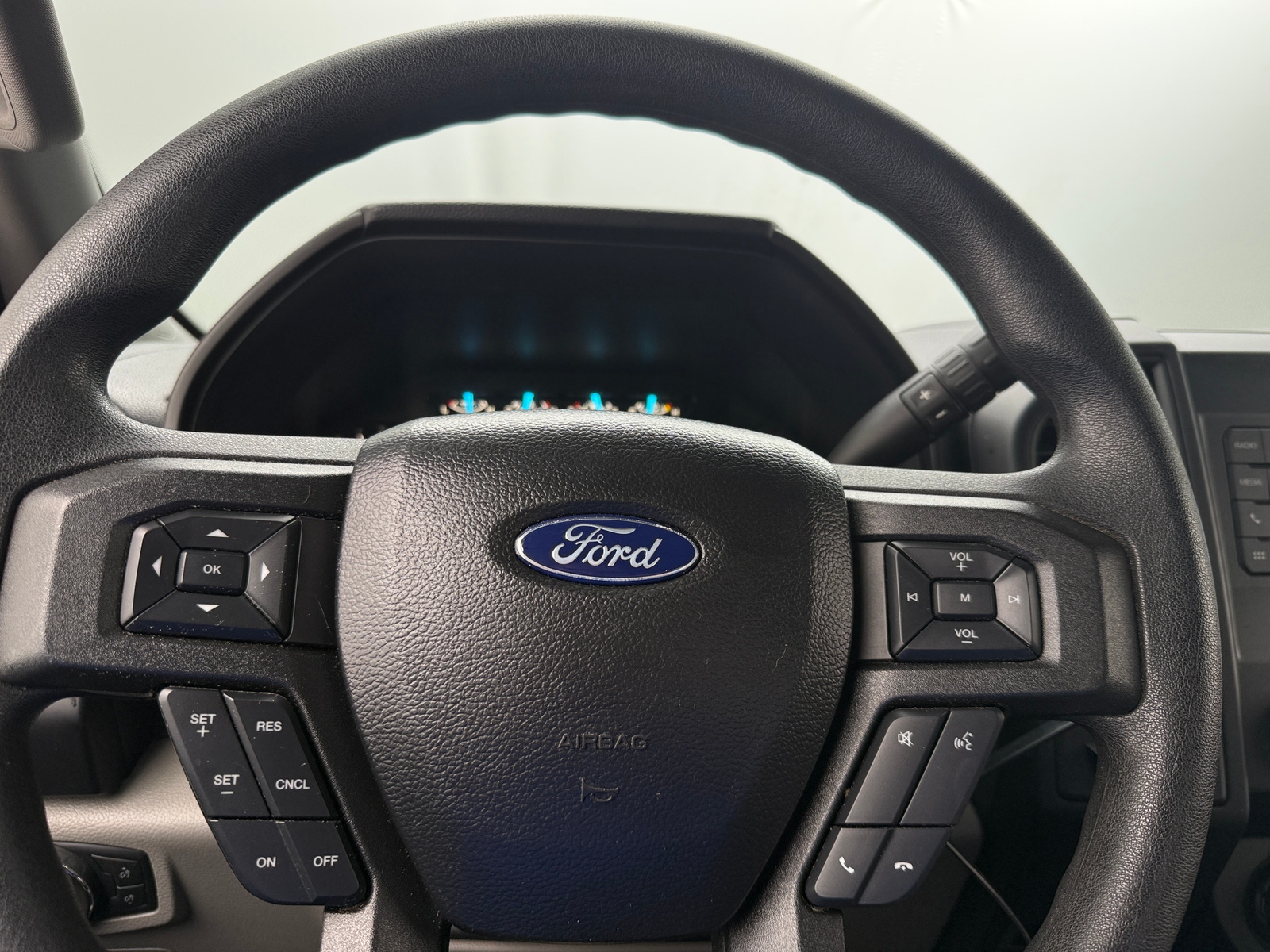 Thumbnail: 2020 Ford Econoline - 5