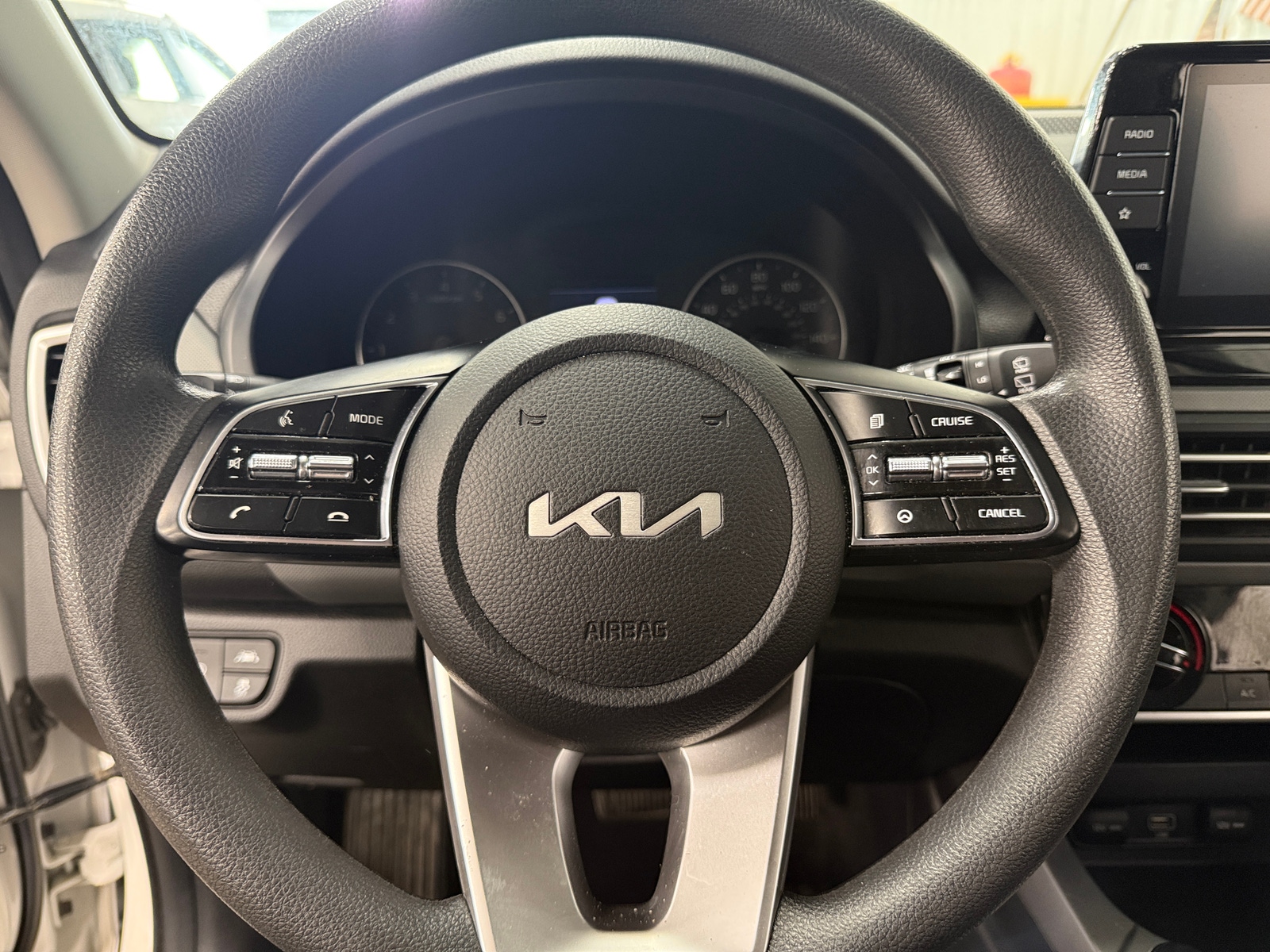 Thumbnail: 2023 Kia Seltos - 5