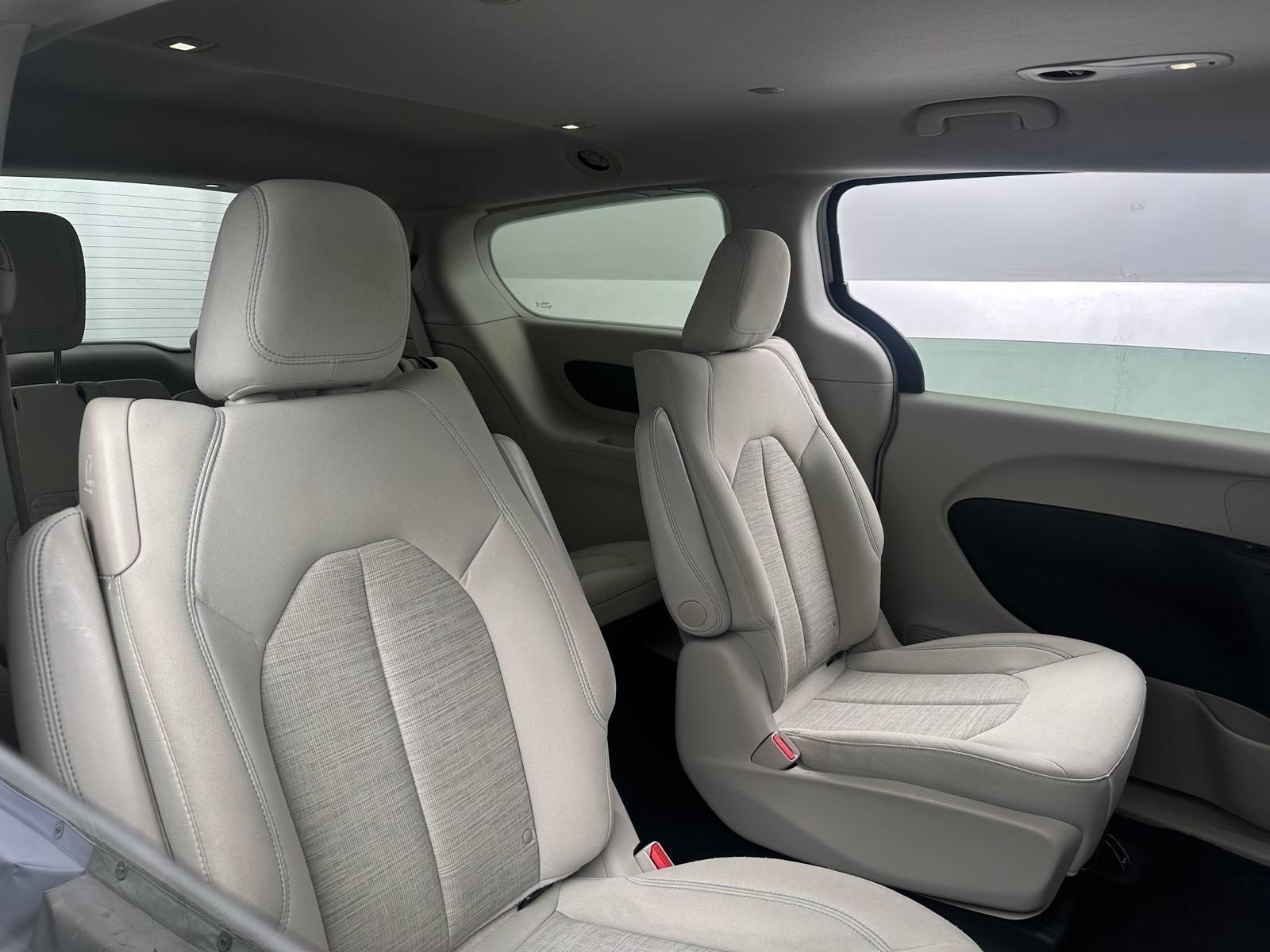 Thumbnail: 2018 Chrysler Pacifica - 6