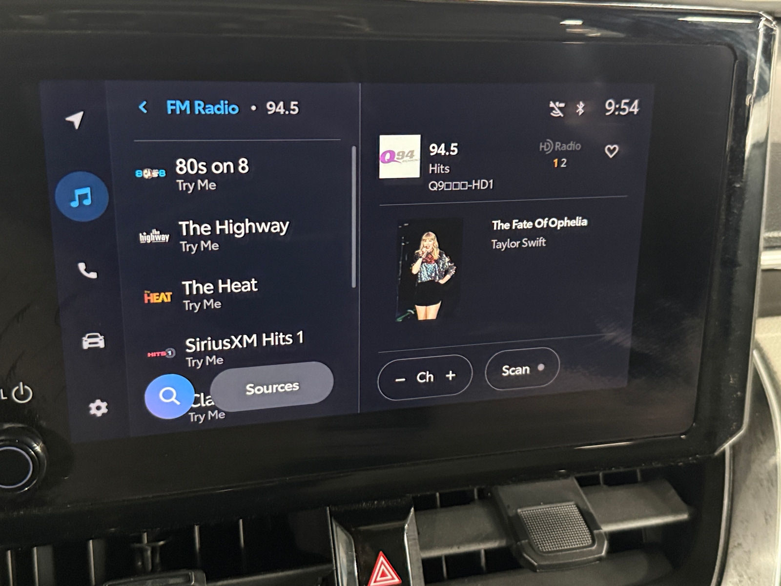 Thumbnail: 2023 Toyota Corolla Cross - 4