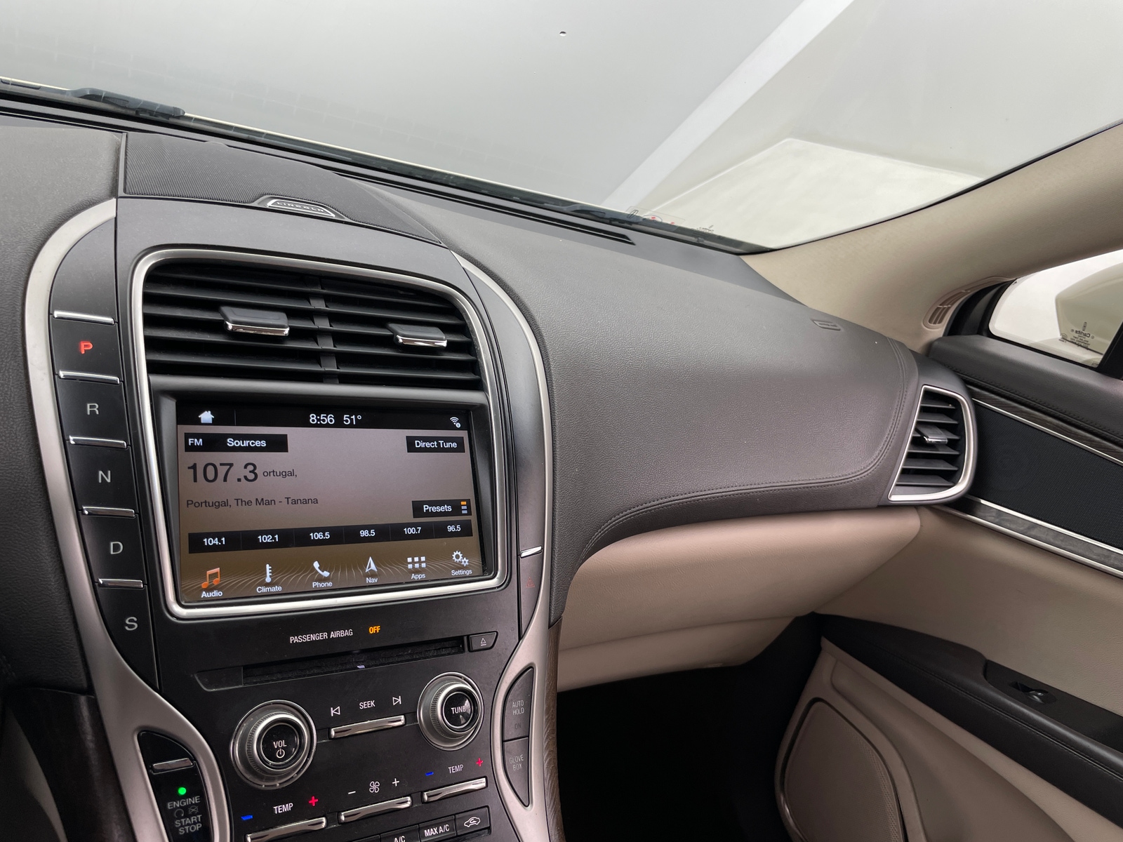 Thumbnail: 2016 Lincoln MKX - 3