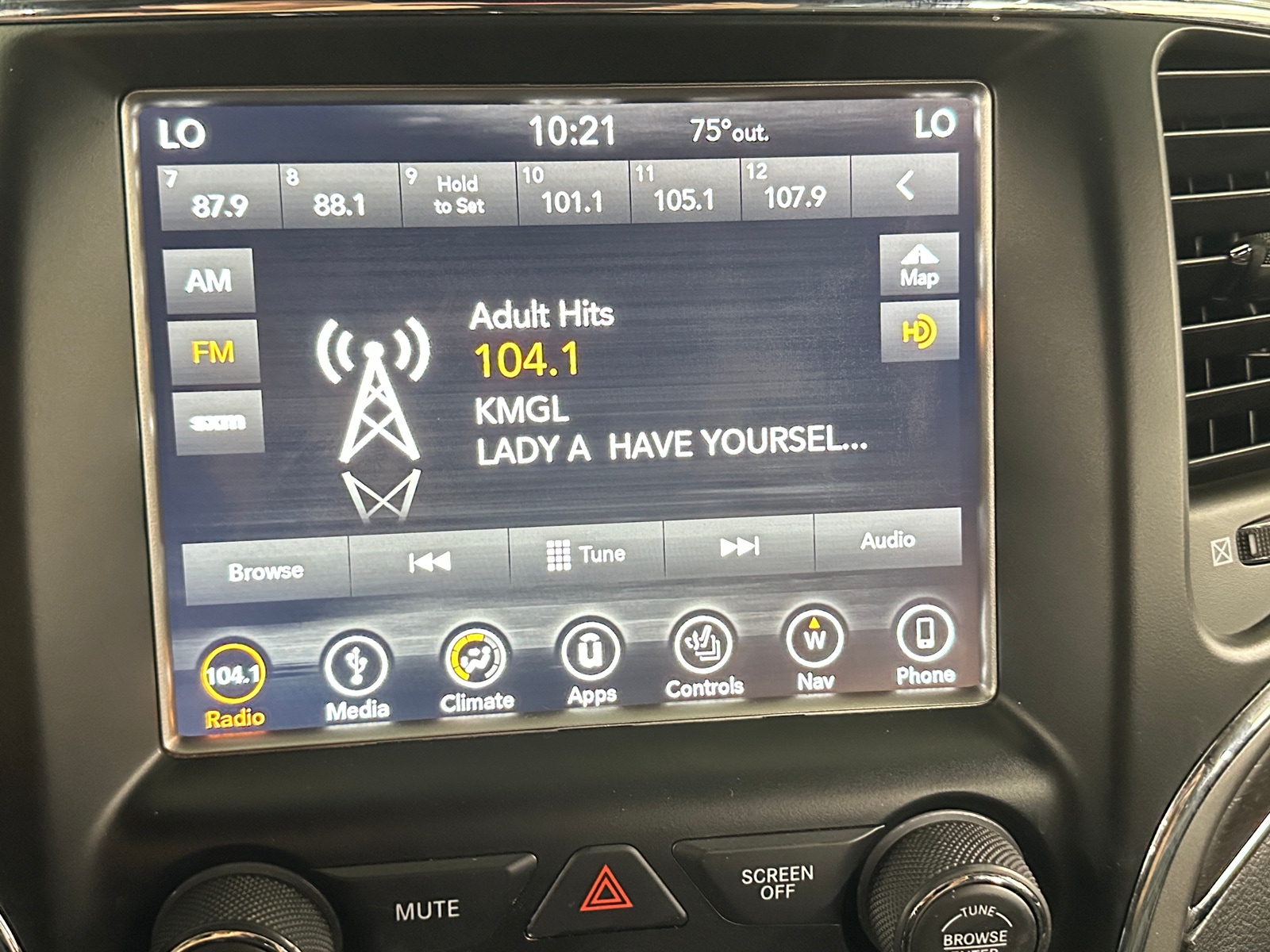 Thumbnail: 2018 Jeep Grand Cherokee - 3