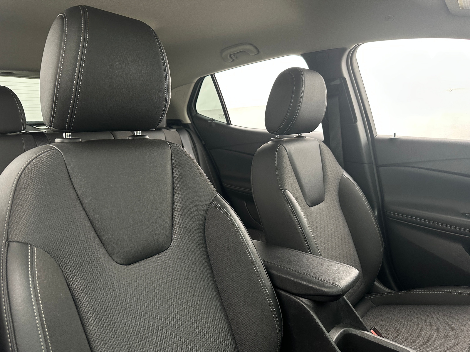 Thumbnail: 2025 Buick Encore GX - 2