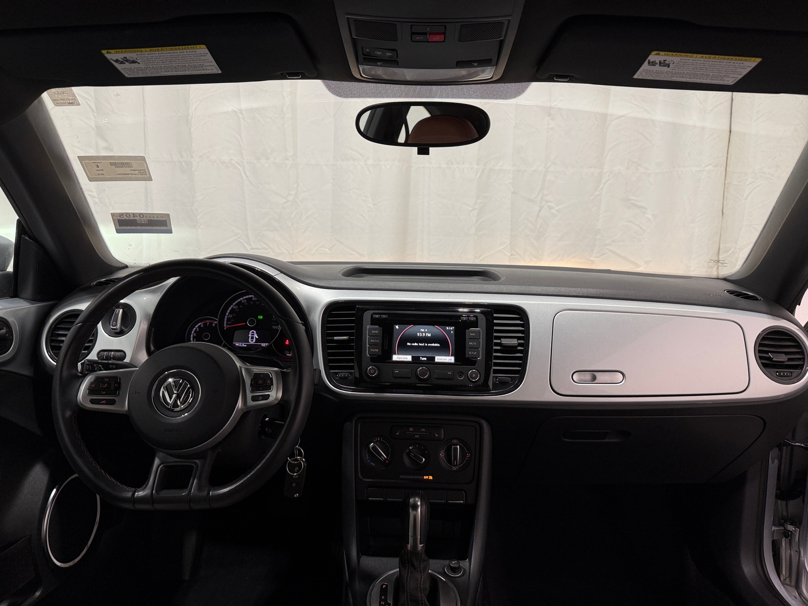 Thumbnail: 2015 Volkswagen Beetle - 3