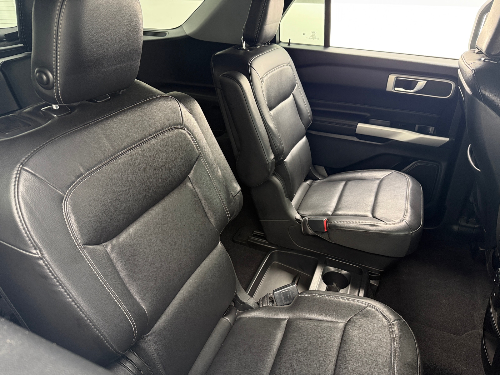 Thumbnail: 2020 Ford Explorer - 6