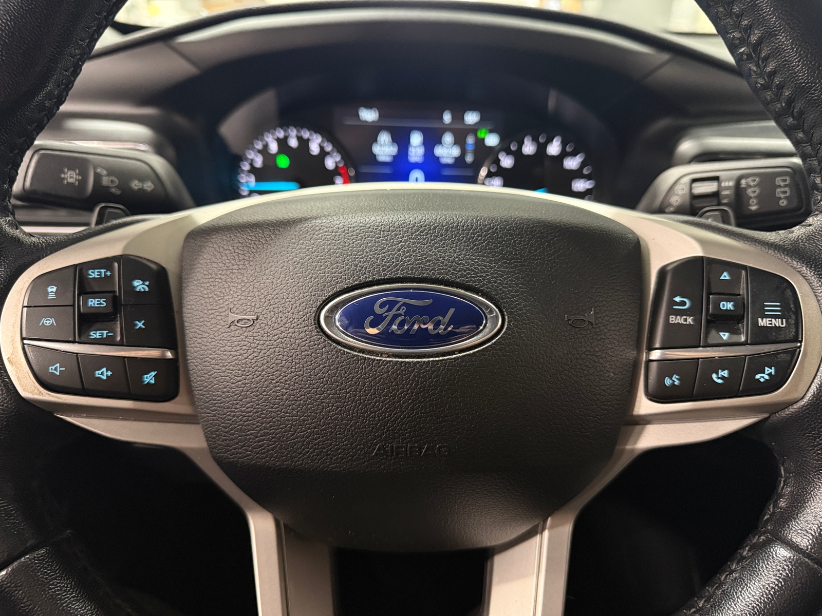 Thumbnail: 2020 Ford Explorer - 5