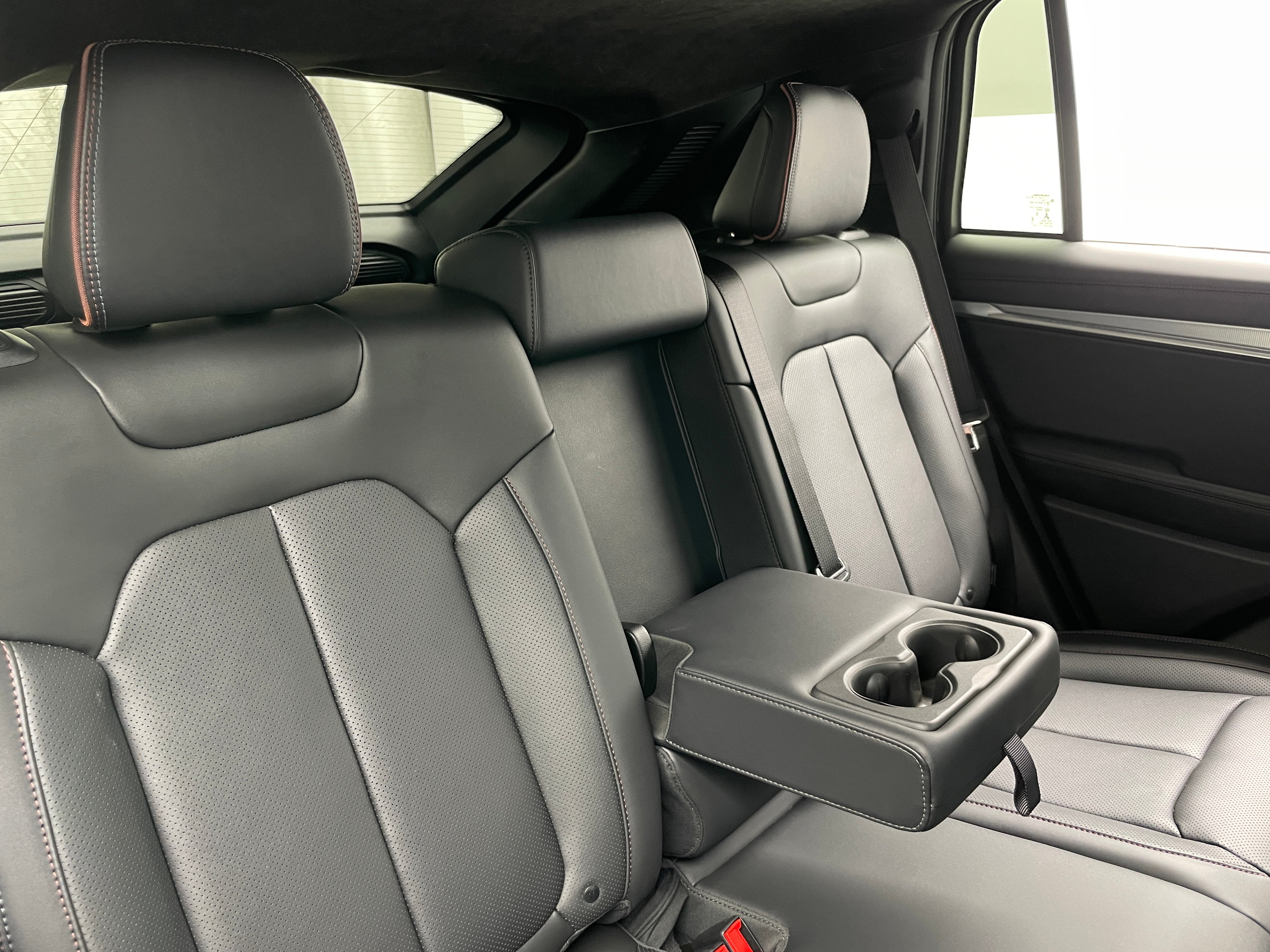 Used 2024 Jeep Wagoneer S Launch Edition with VIN 3C4RJNAK7RT177856 for sale in Oak Creek, WI