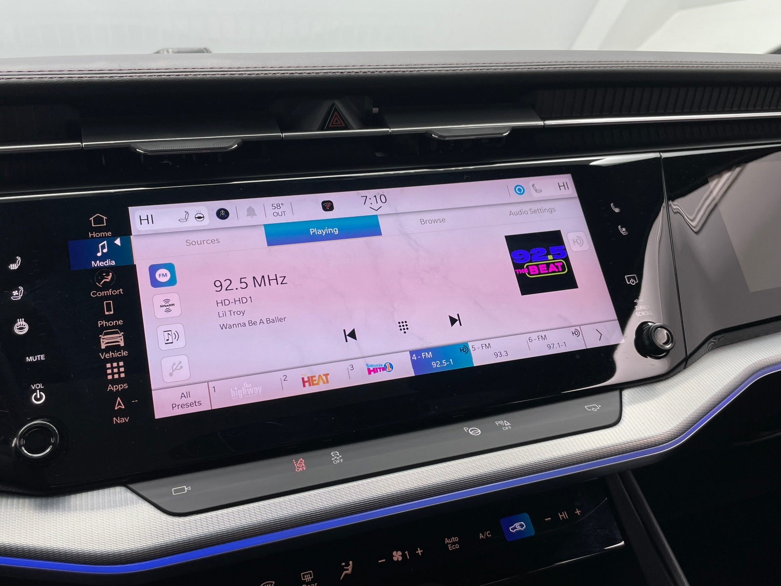 Thumbnail: 2024 Jeep Wagoneer S - 3