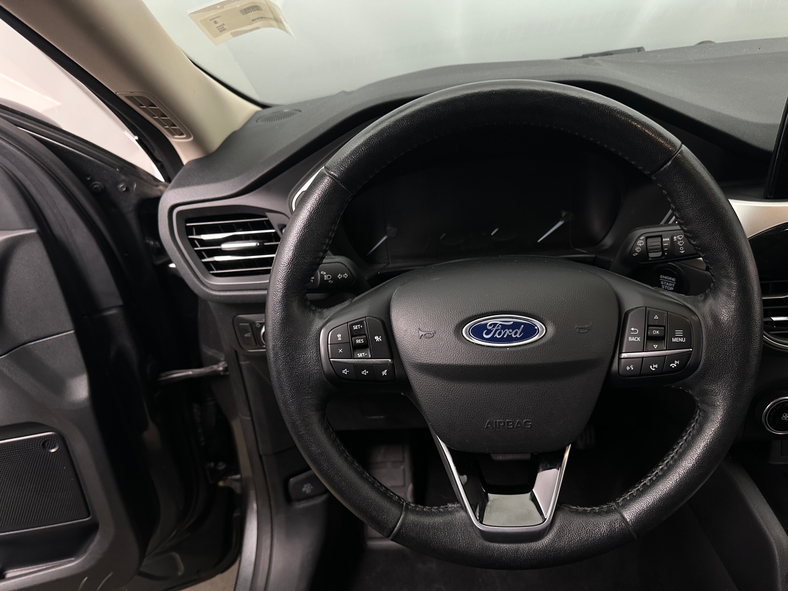 Thumbnail: 2020 Ford Escape - 4