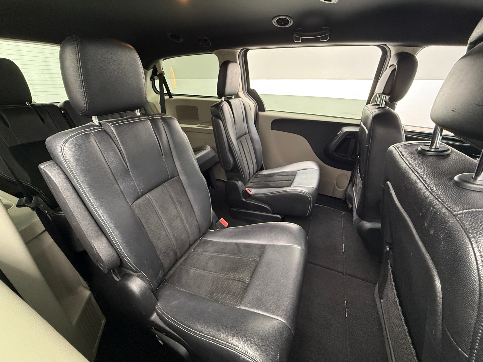 Thumbnail: 2017 Dodge Grand Caravan - 5