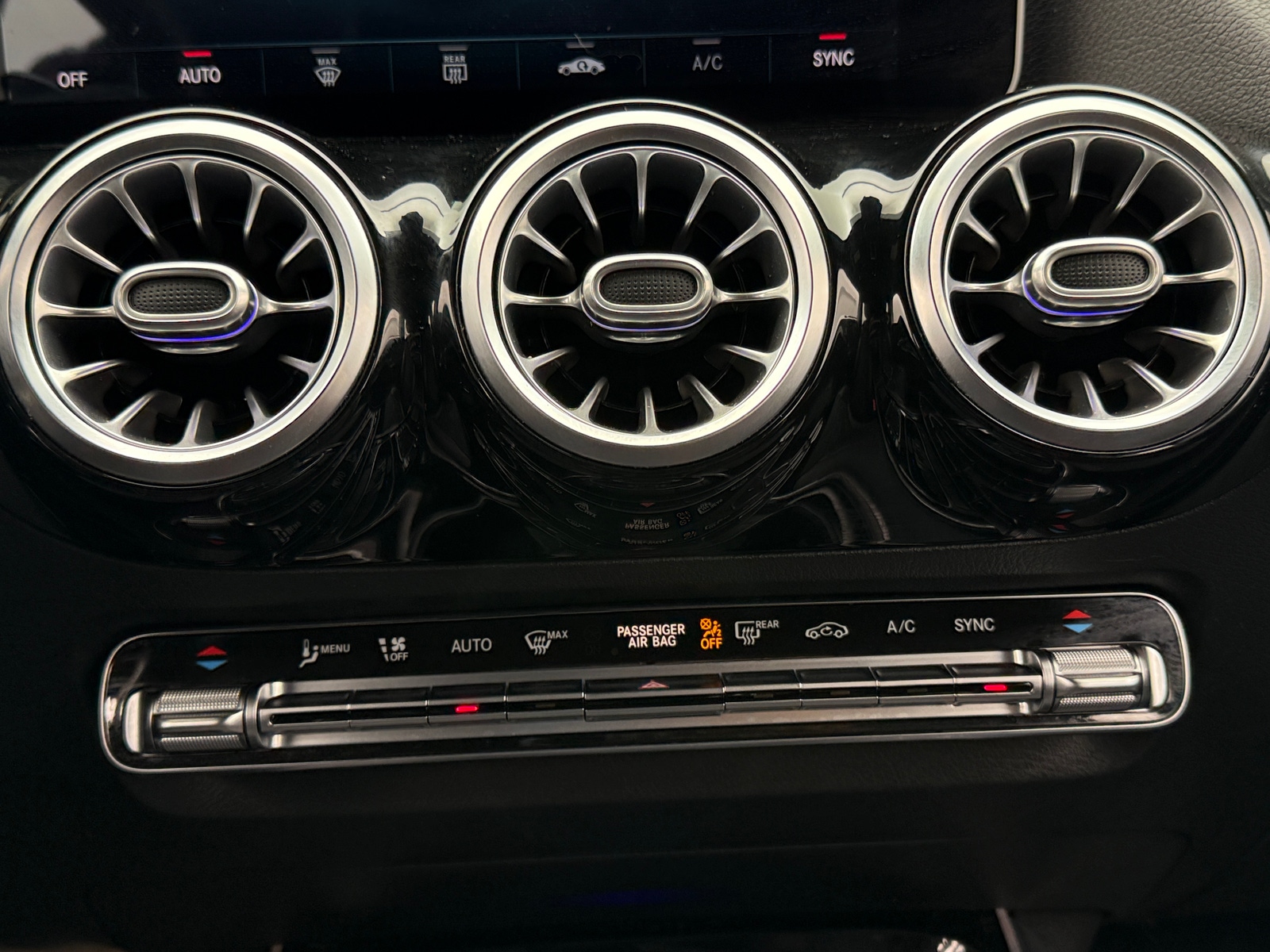 Thumbnail: 2021 Mercedes-Benz GLA - 3