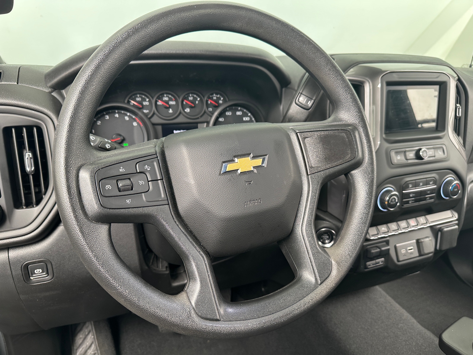 Thumbnail: 2024 Chevrolet Silverado 1500 - 5