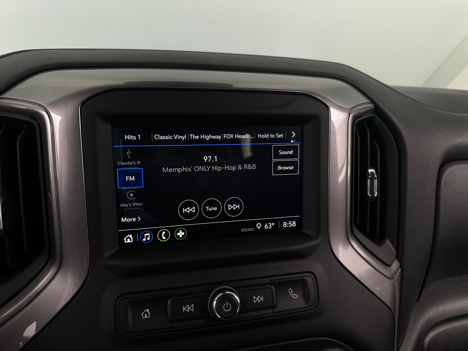 Thumbnail: 2024 Chevrolet Silverado 1500 - 4