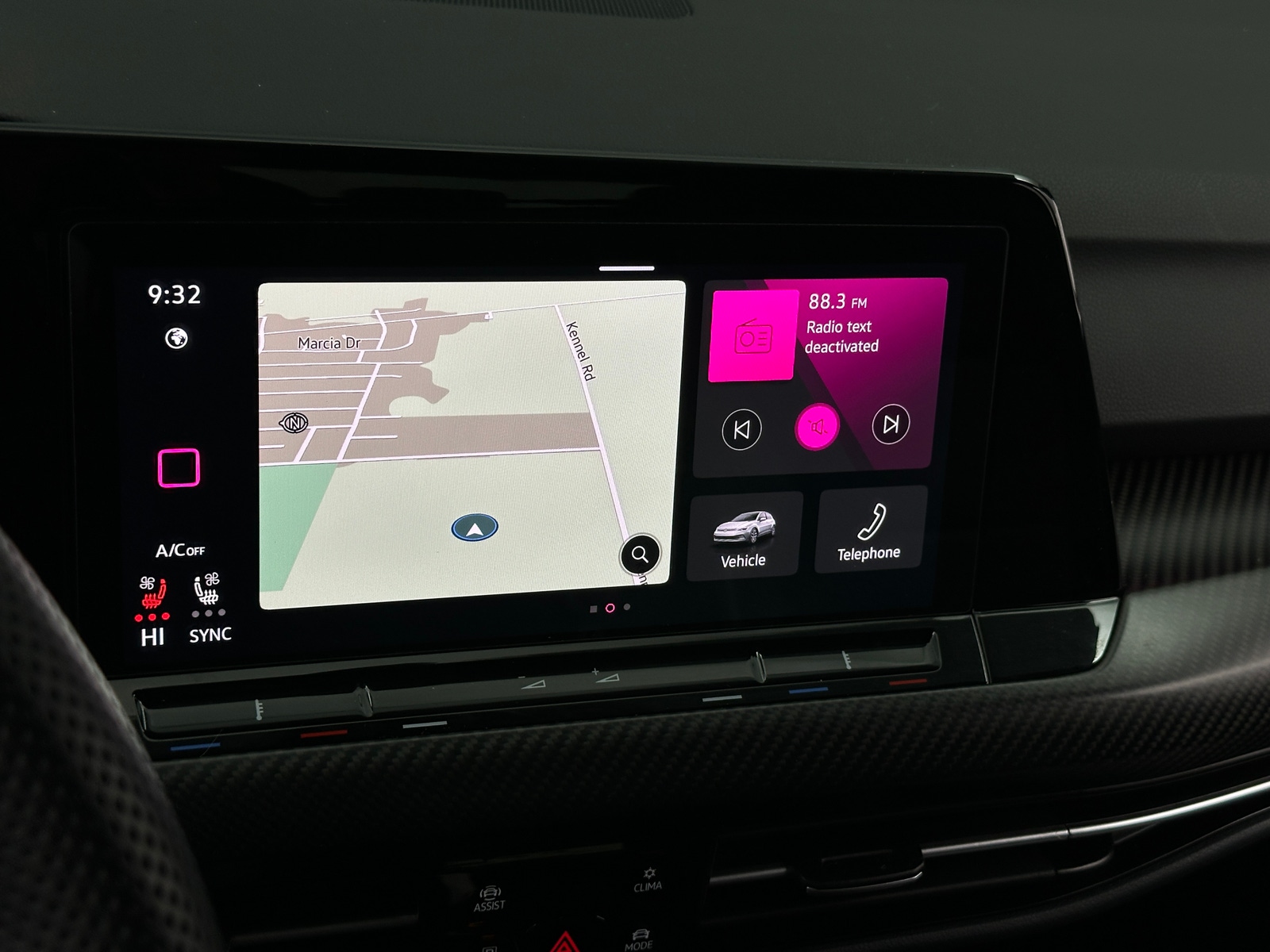 Thumbnail: 2023 Volkswagen Golf - 3