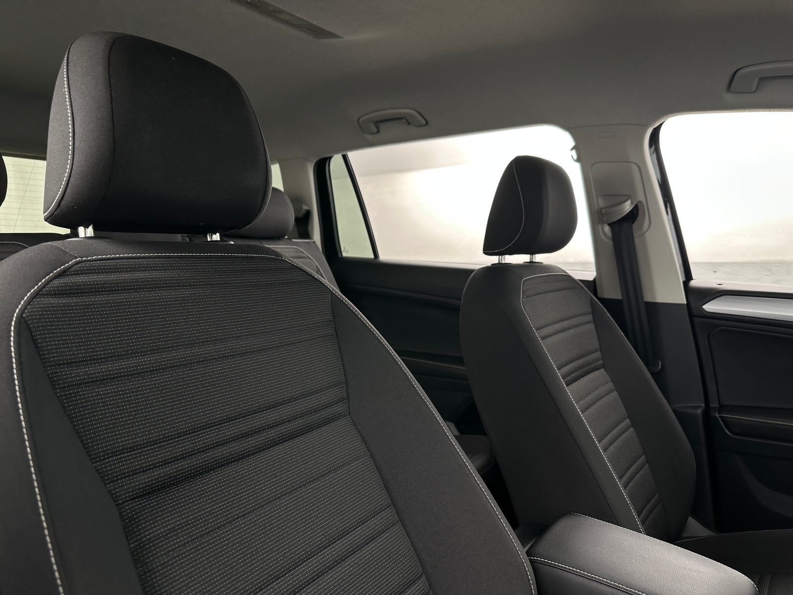 Thumbnail: 2024 Volkswagen Tiguan - 2