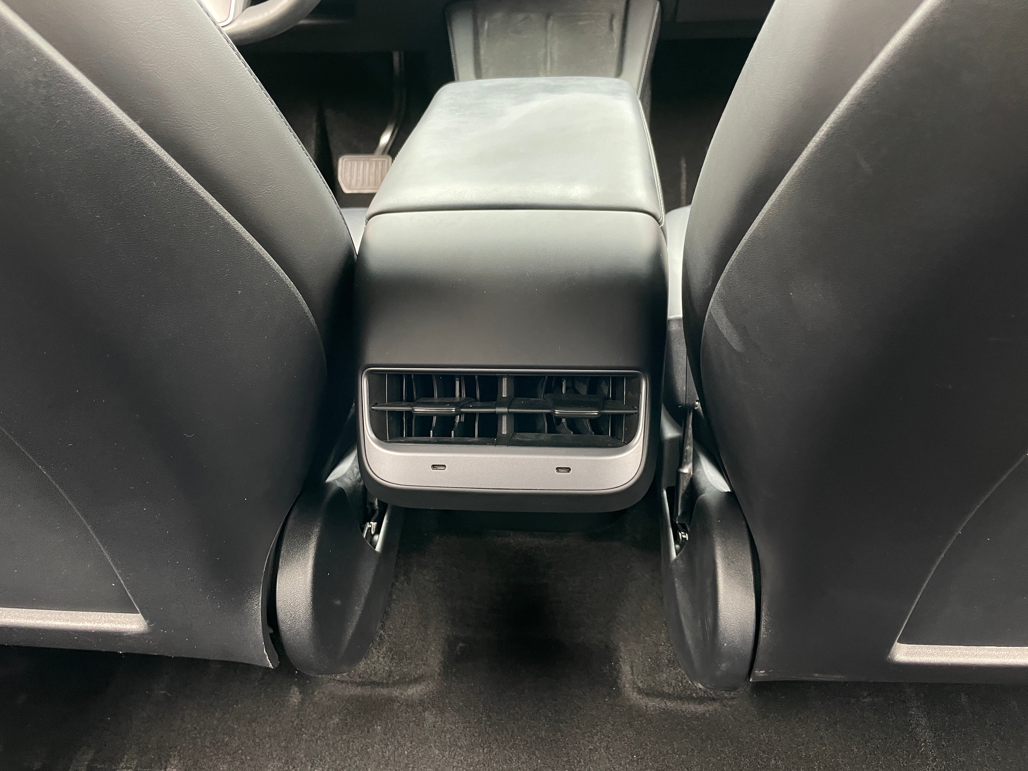 Used 2021 Tesla Model Y Long Range with VIN 5YJYGDEEXMF302087 for sale in Northfield, Minnesota