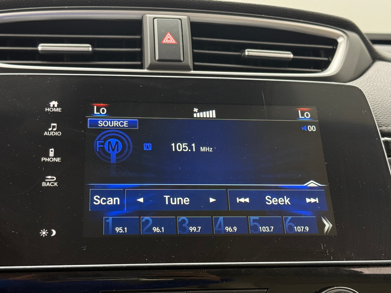 Thumbnail: 2017 Honda CR-V - 4