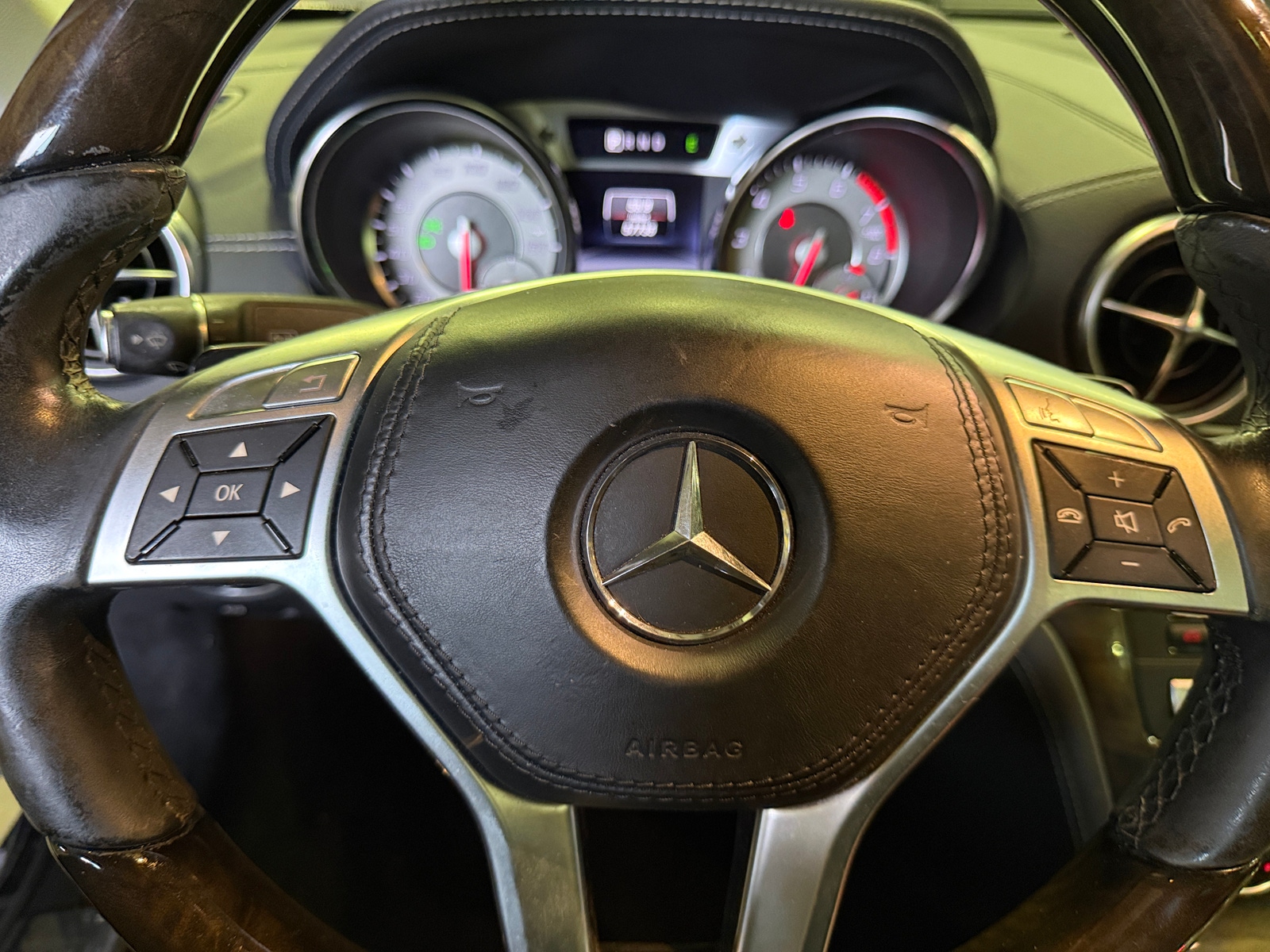Thumbnail: 2015 Mercedes-Benz SL-Class - 4