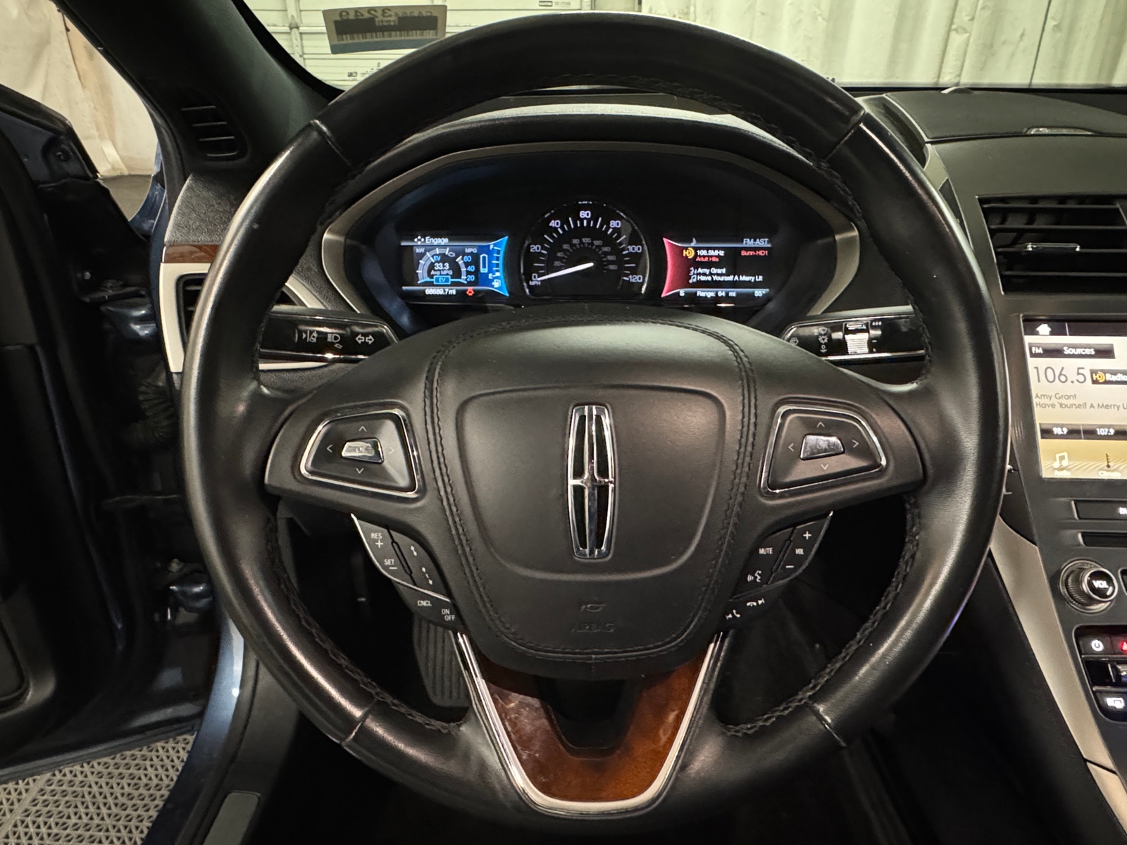 Thumbnail: 2018 Lincoln MKZ - 4