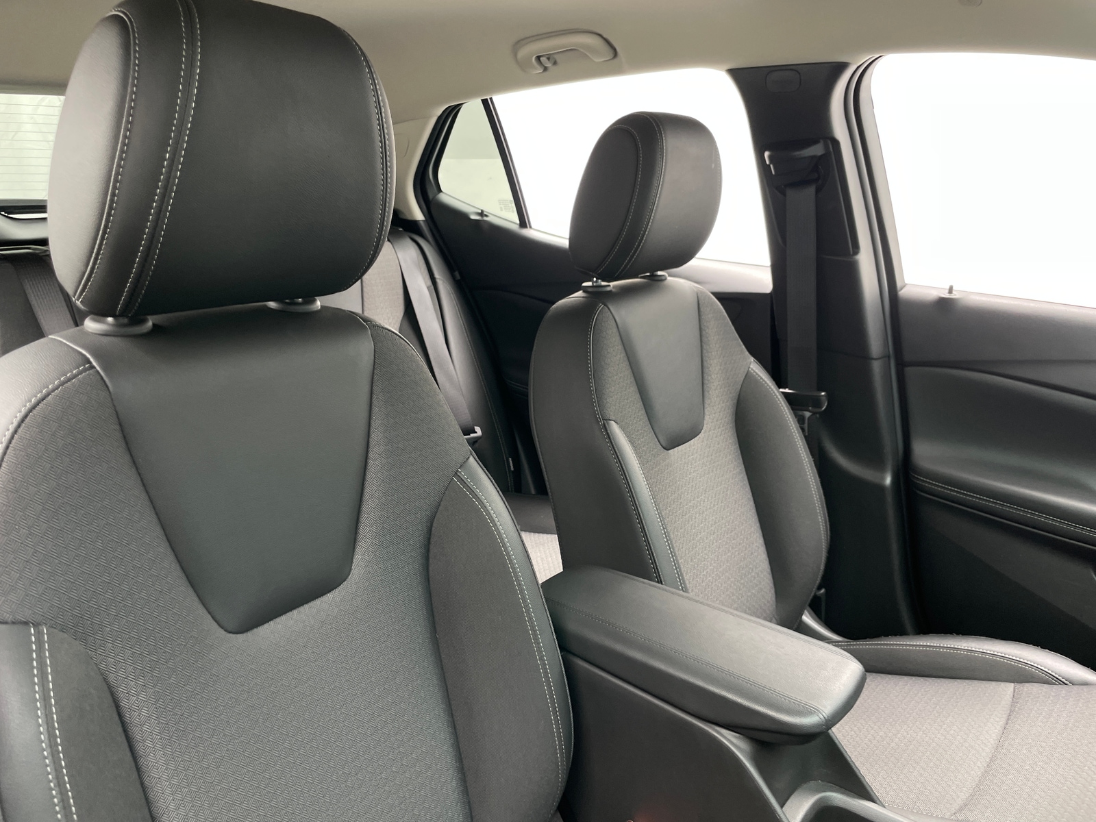 Thumbnail: 2025 Buick Encore GX - 2