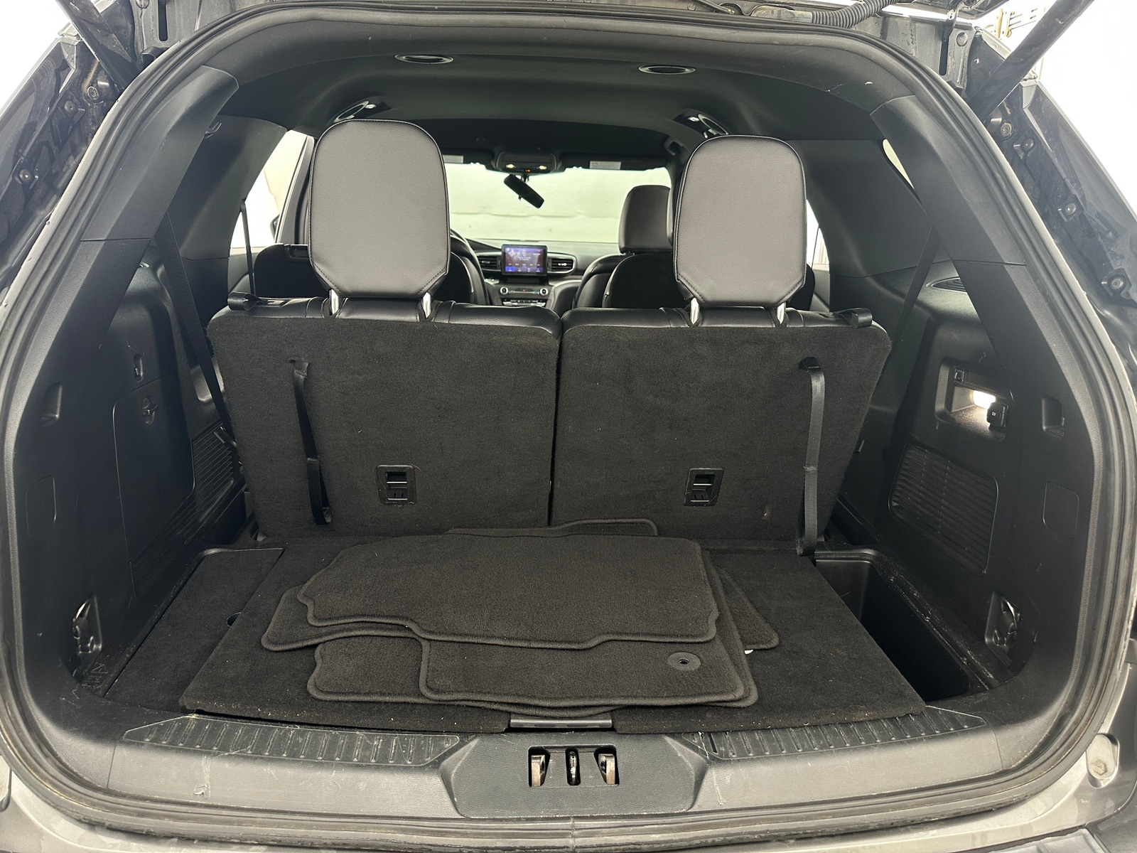 Thumbnail: 2020 Ford Explorer - 7