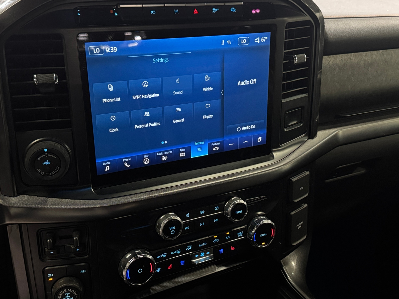 Thumbnail: 2022 Ford Econoline - 4