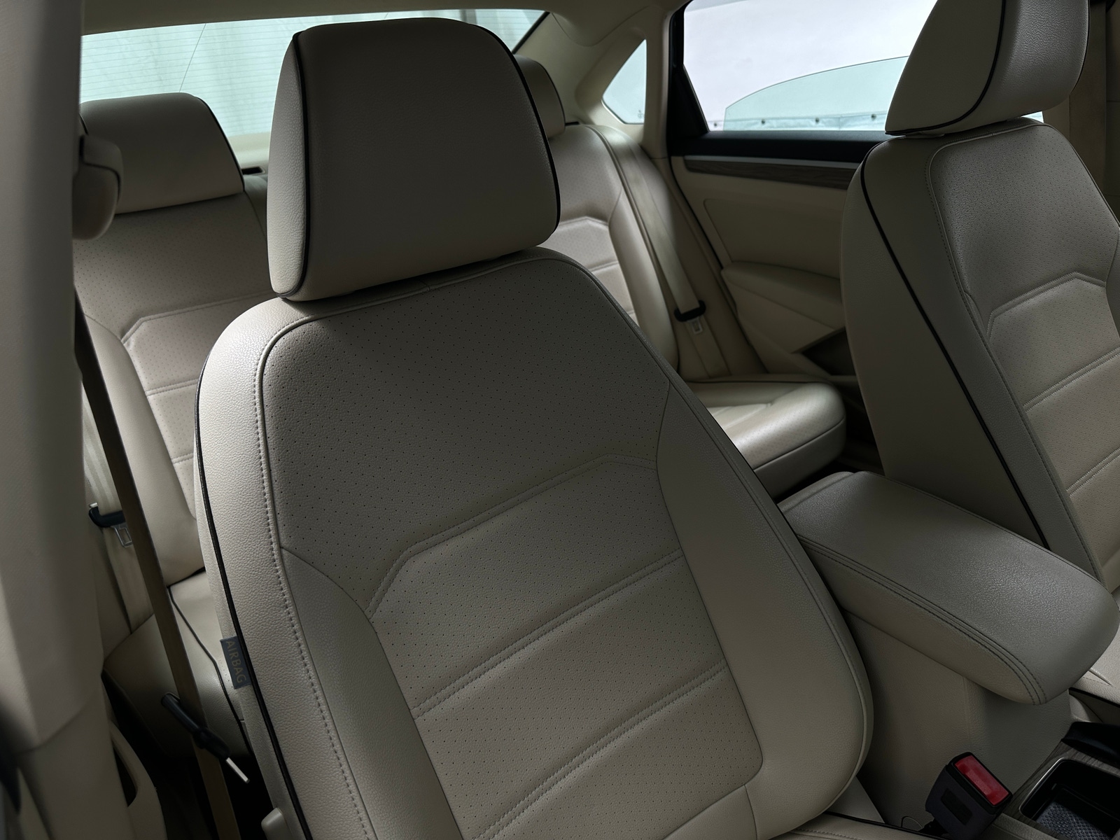 Thumbnail: 2018 Volkswagen Passat - 2