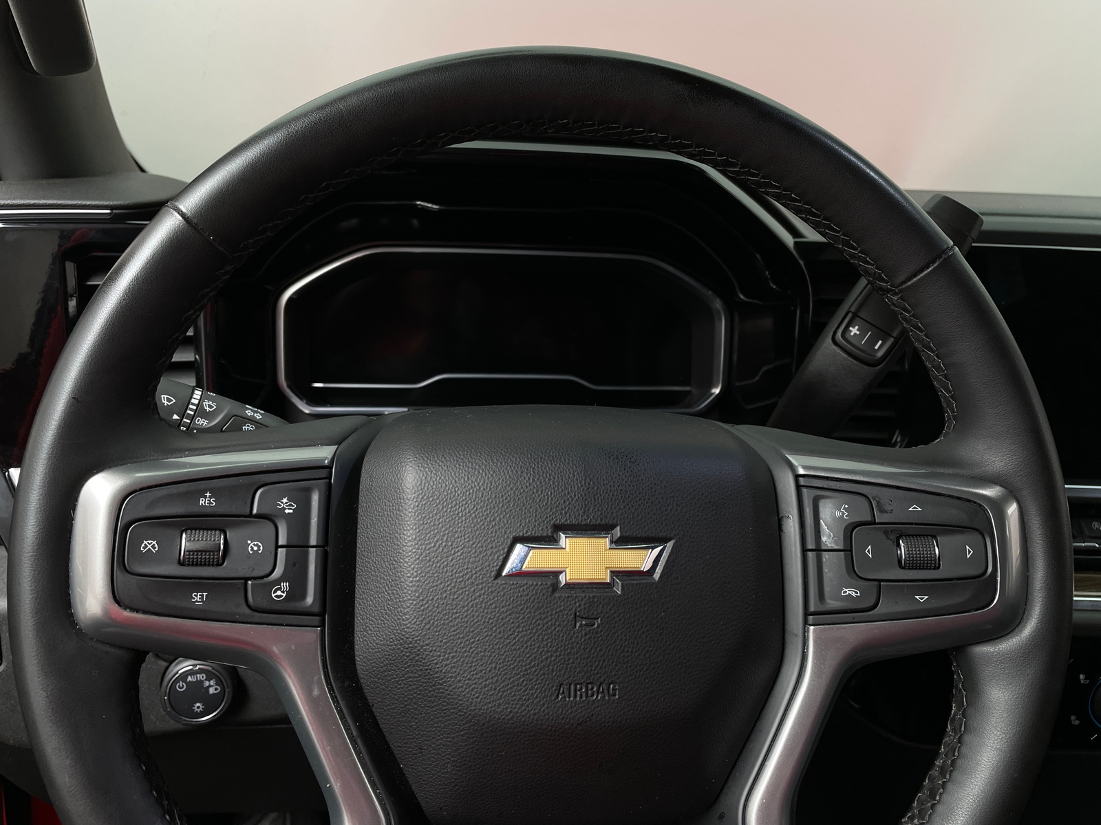 Thumbnail: 2024 Chevrolet Silverado 1500 - 5