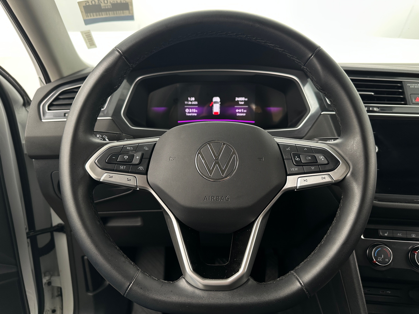 Thumbnail: 2024 Volkswagen Tiguan - 4