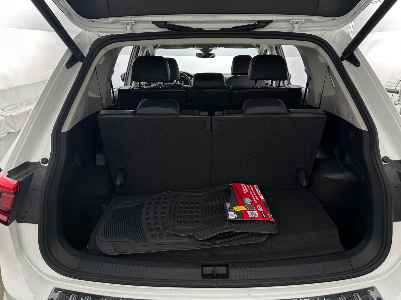 Thumbnail: 2024 Volkswagen Tiguan - 6