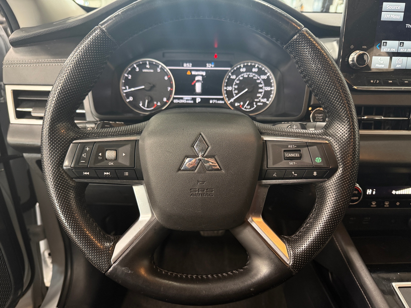 Thumbnail: 2024 Mitsubishi Outlander - 4