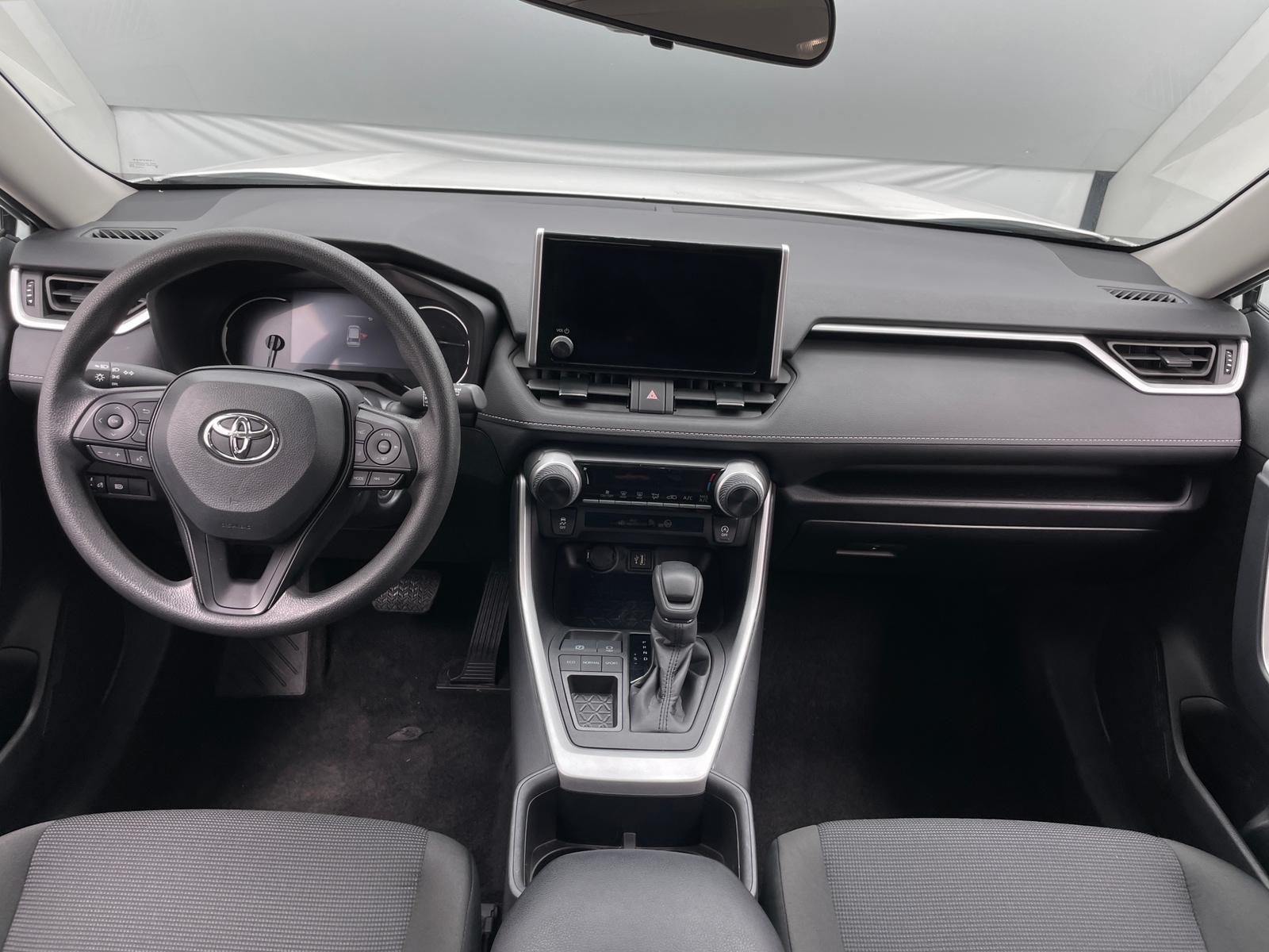 Thumbnail: 2025 Toyota RAV4 - 3