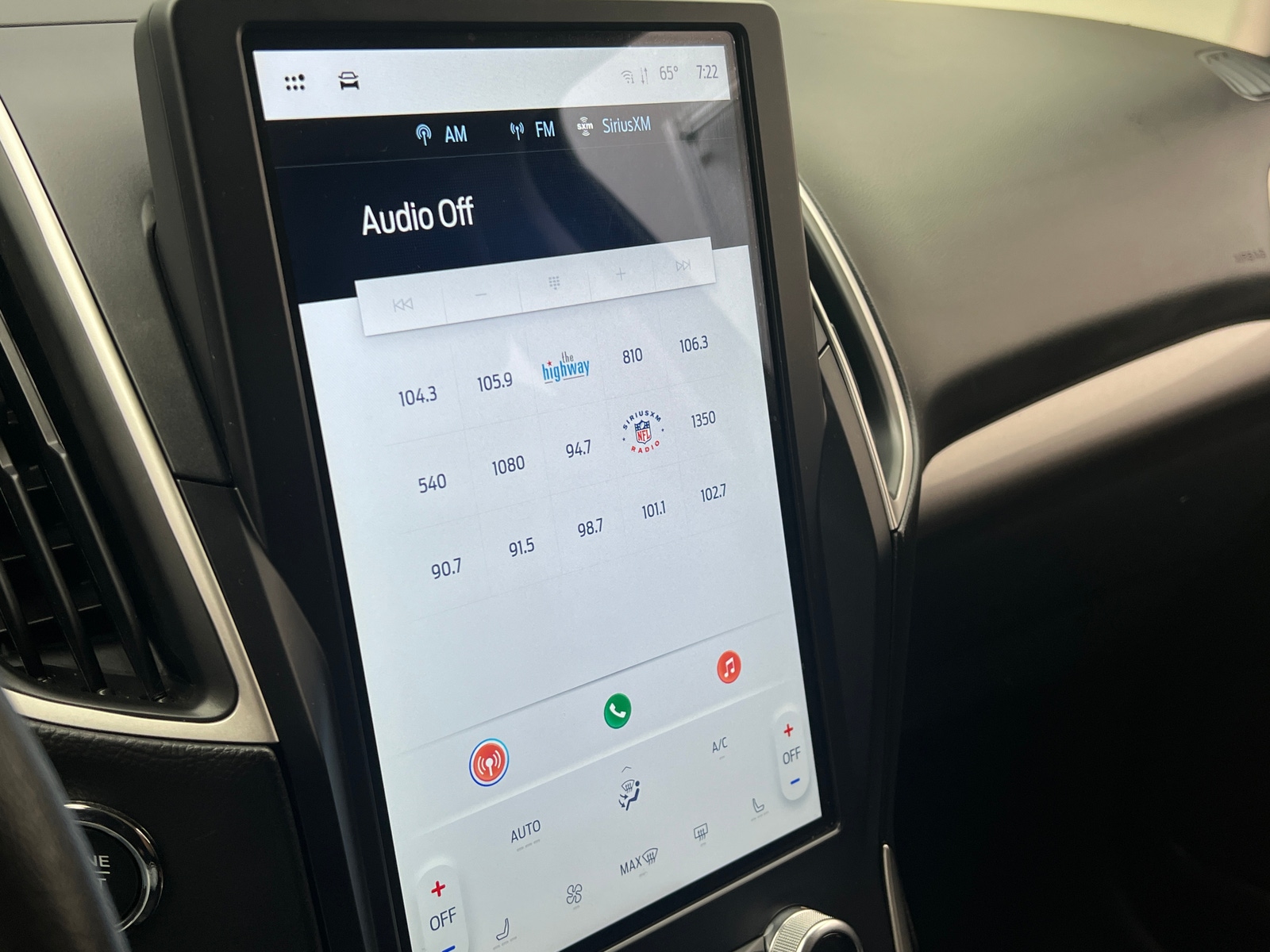 Thumbnail: 2024 Ford Edge - 3