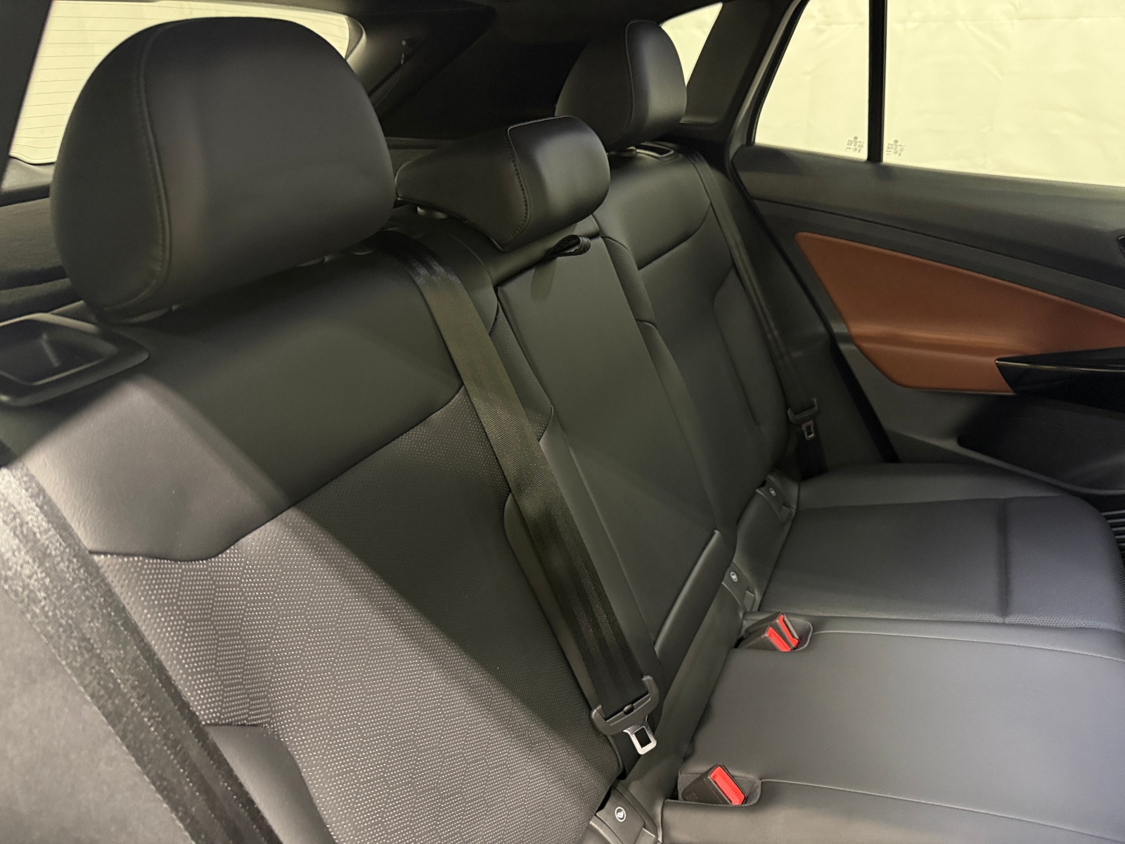 Thumbnail: 2022 Volkswagen ID.4 - 5