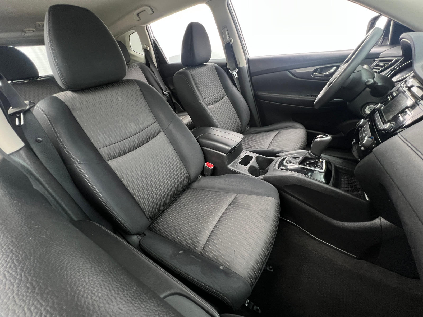 Thumbnail: 2017 Nissan Rogue - 2