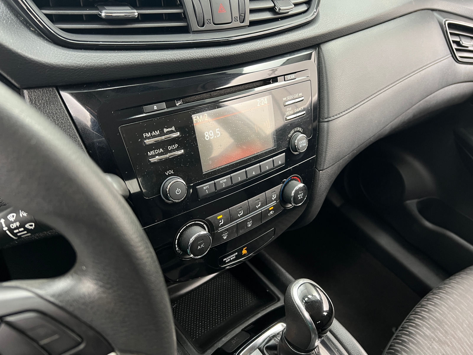 Thumbnail: 2017 Nissan Rogue - 4