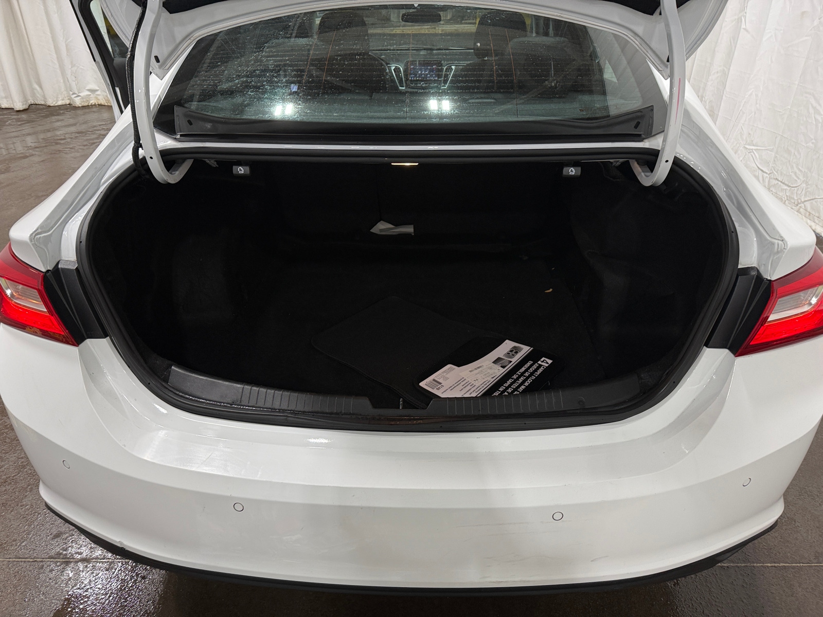 Thumbnail: 2023 Chevrolet Malibu - 7