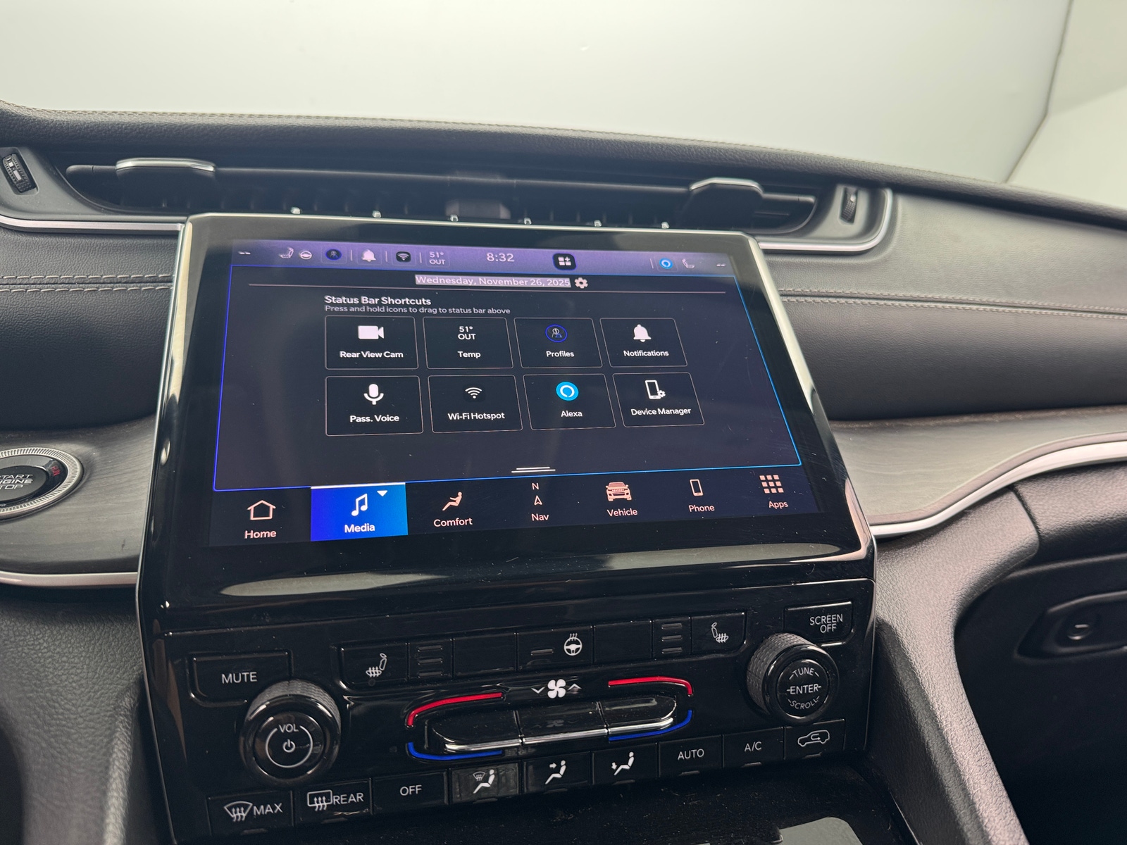 Thumbnail: 2023 Jeep Grand Cherokee - 3