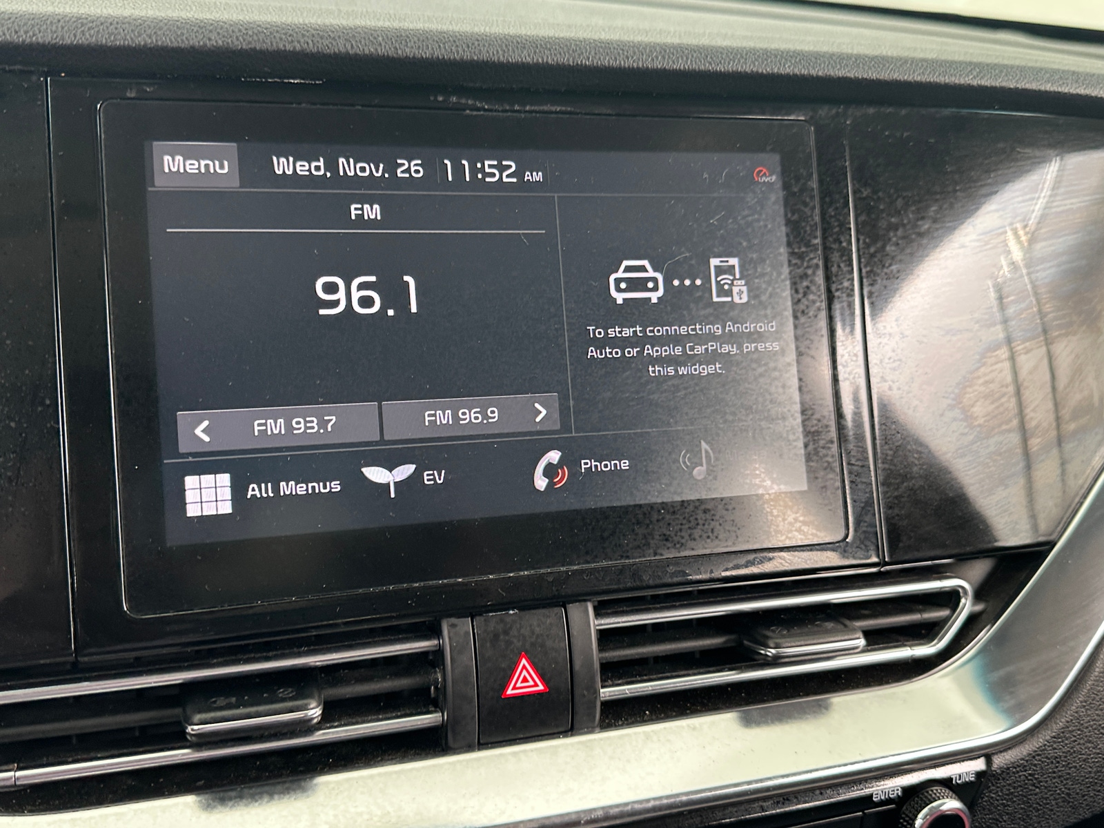 Thumbnail: 2022 Kia Niro - 3