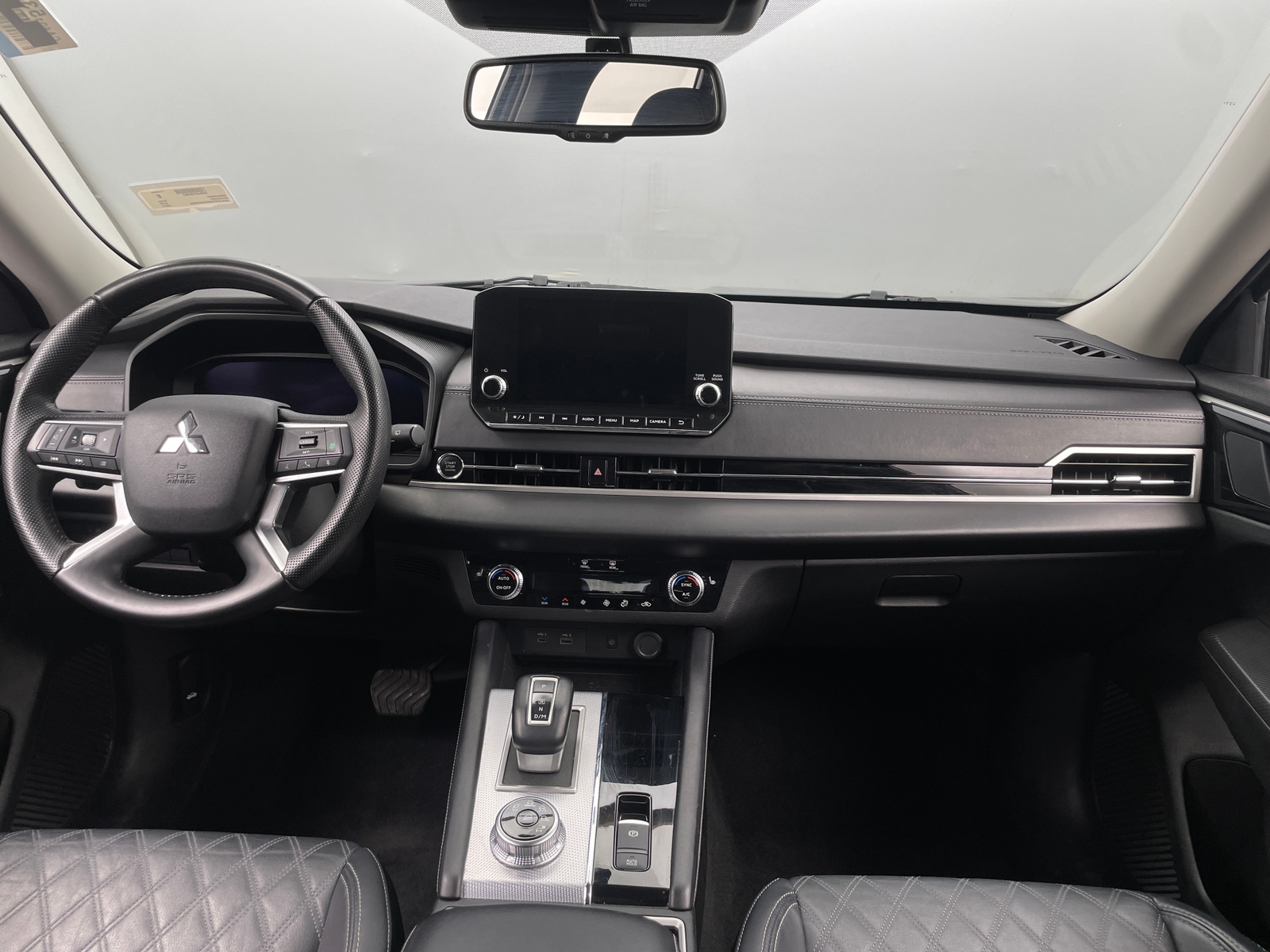 Thumbnail: 2024 Mitsubishi Outlander - 2