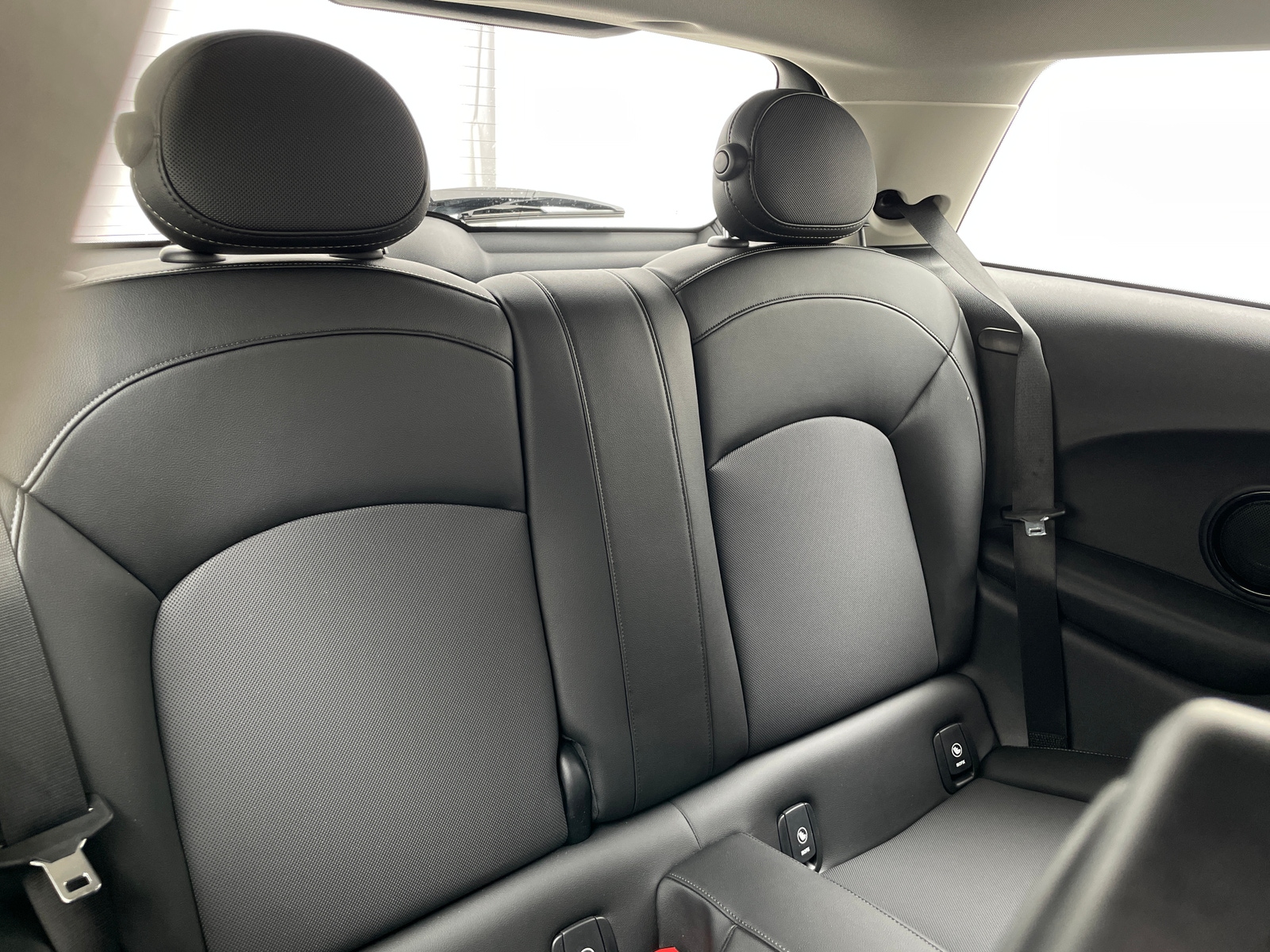 Thumbnail: 2021 MINI Cooper Hardtop - 5