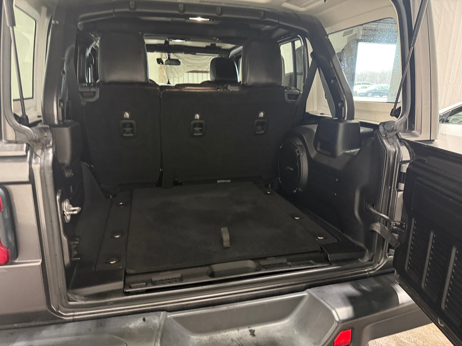 Thumbnail: 2018 Jeep Wrangler - 7