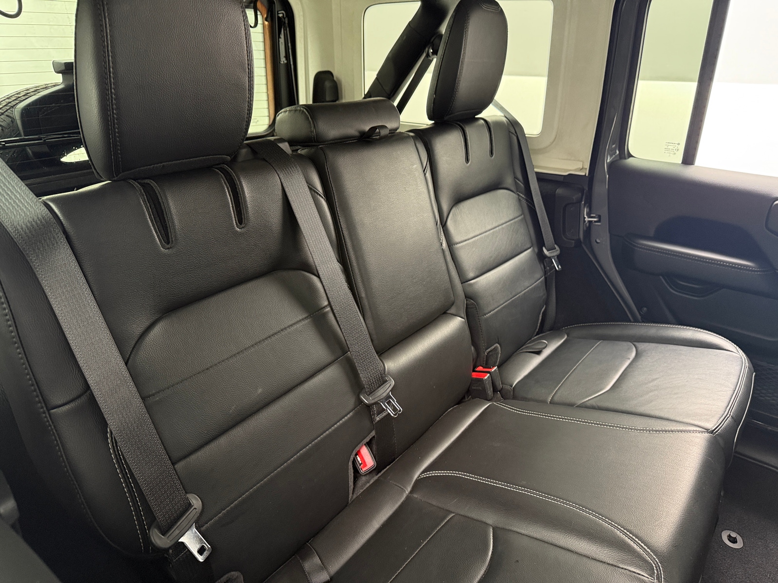 Thumbnail: 2022 Jeep Wrangler - 5