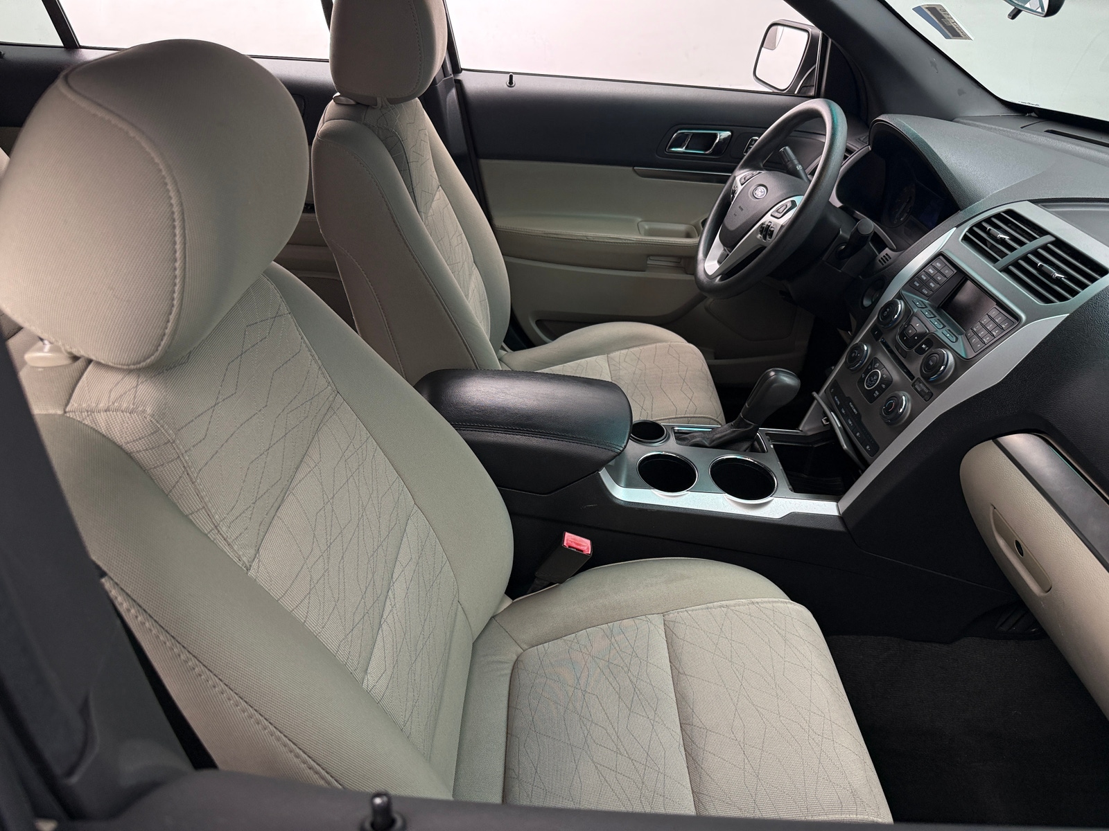 Thumbnail: 2013 Ford Explorer - 2