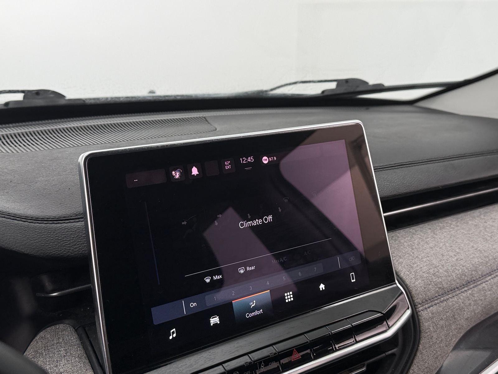 Thumbnail: 2022 Jeep Compass - 4