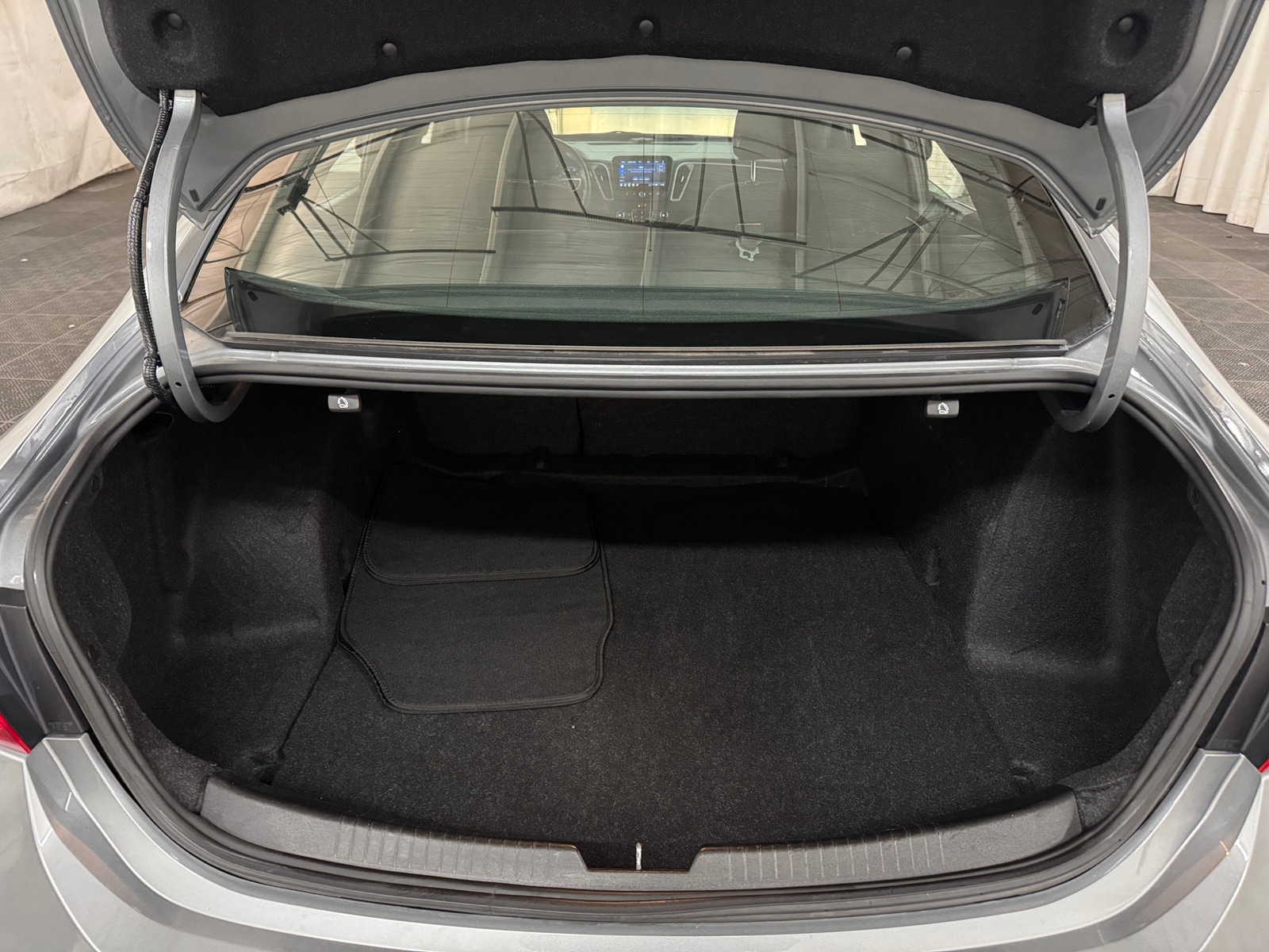 Thumbnail: 2023 Chevrolet Malibu - 7