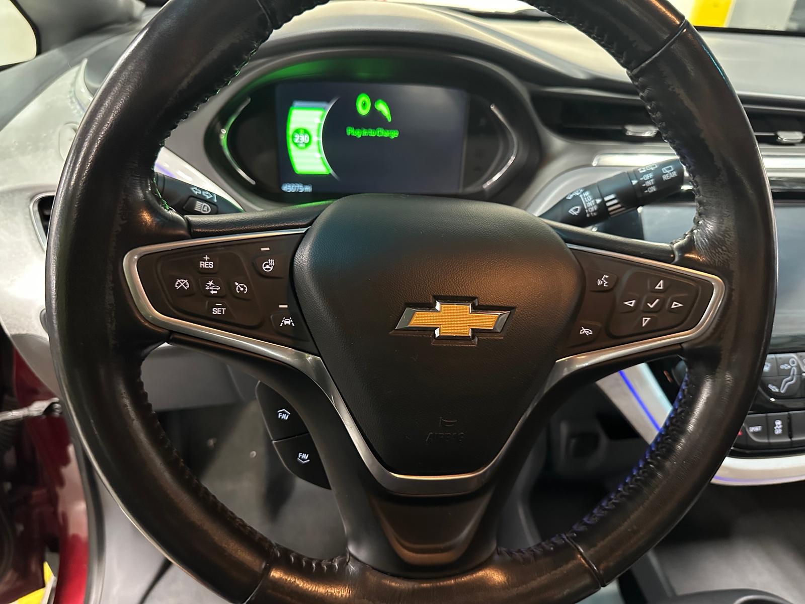 Thumbnail: 2018 Chevrolet Bolt EV - 4