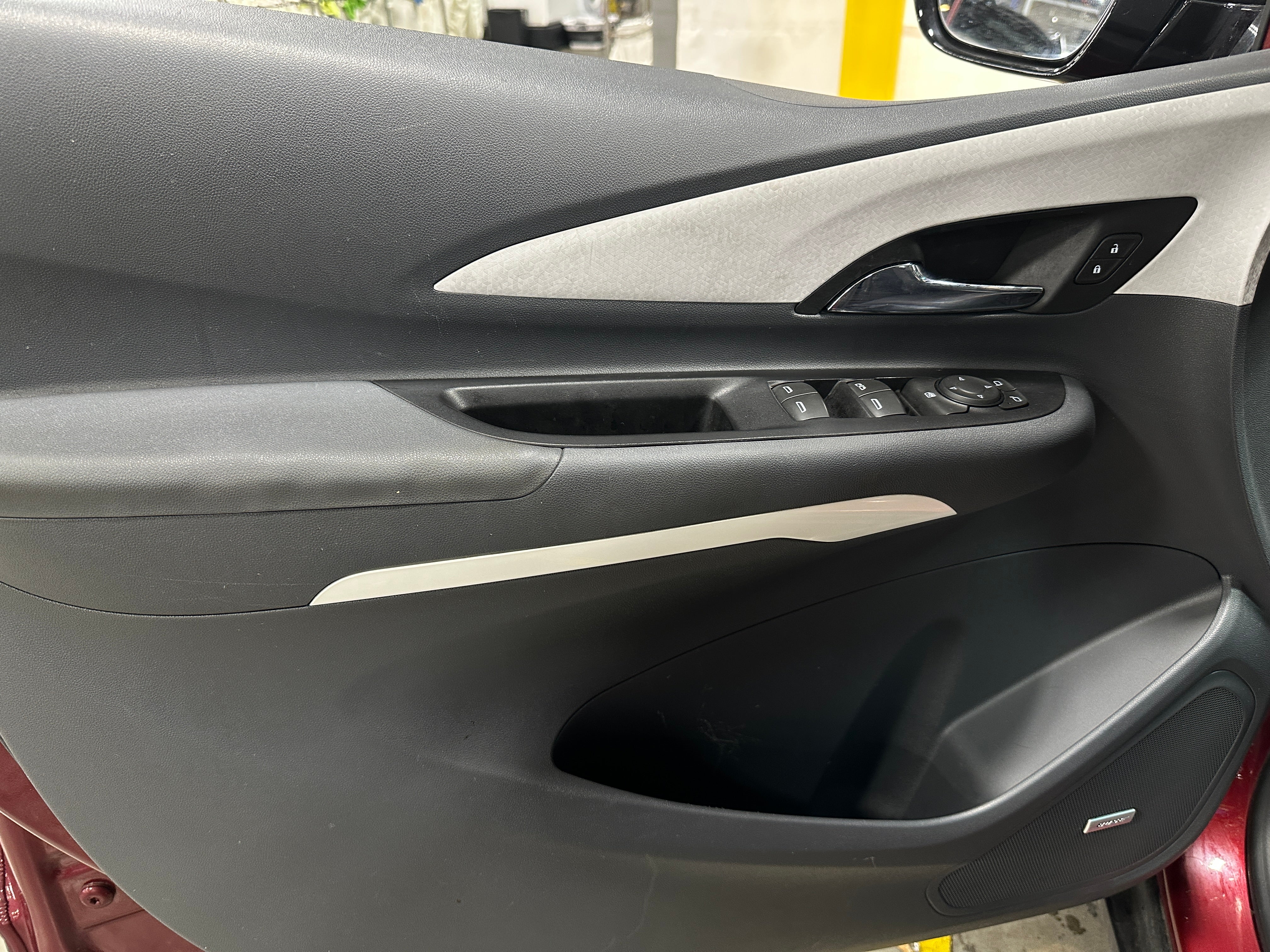 Used 2018 Chevrolet Bolt EV Premier with VIN 1G1FX6S03J4119735 for sale in Oak Creek, WI