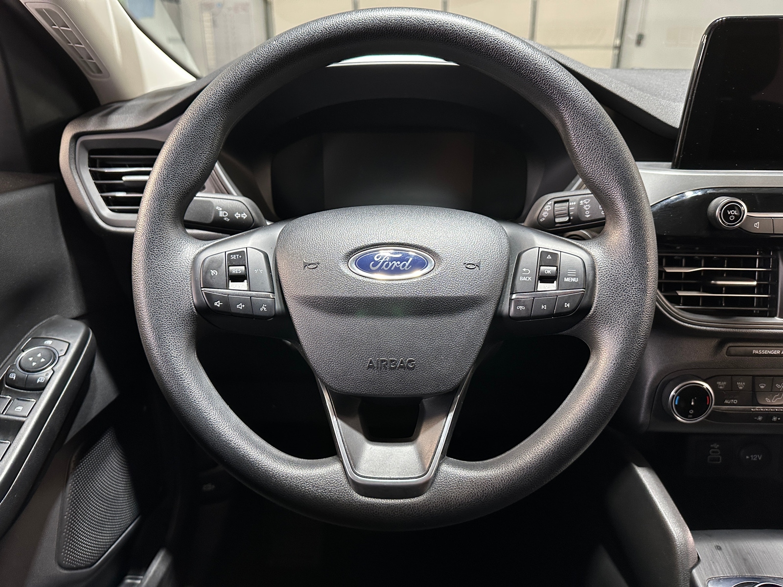 Thumbnail: 2025 Ford Escape - 5