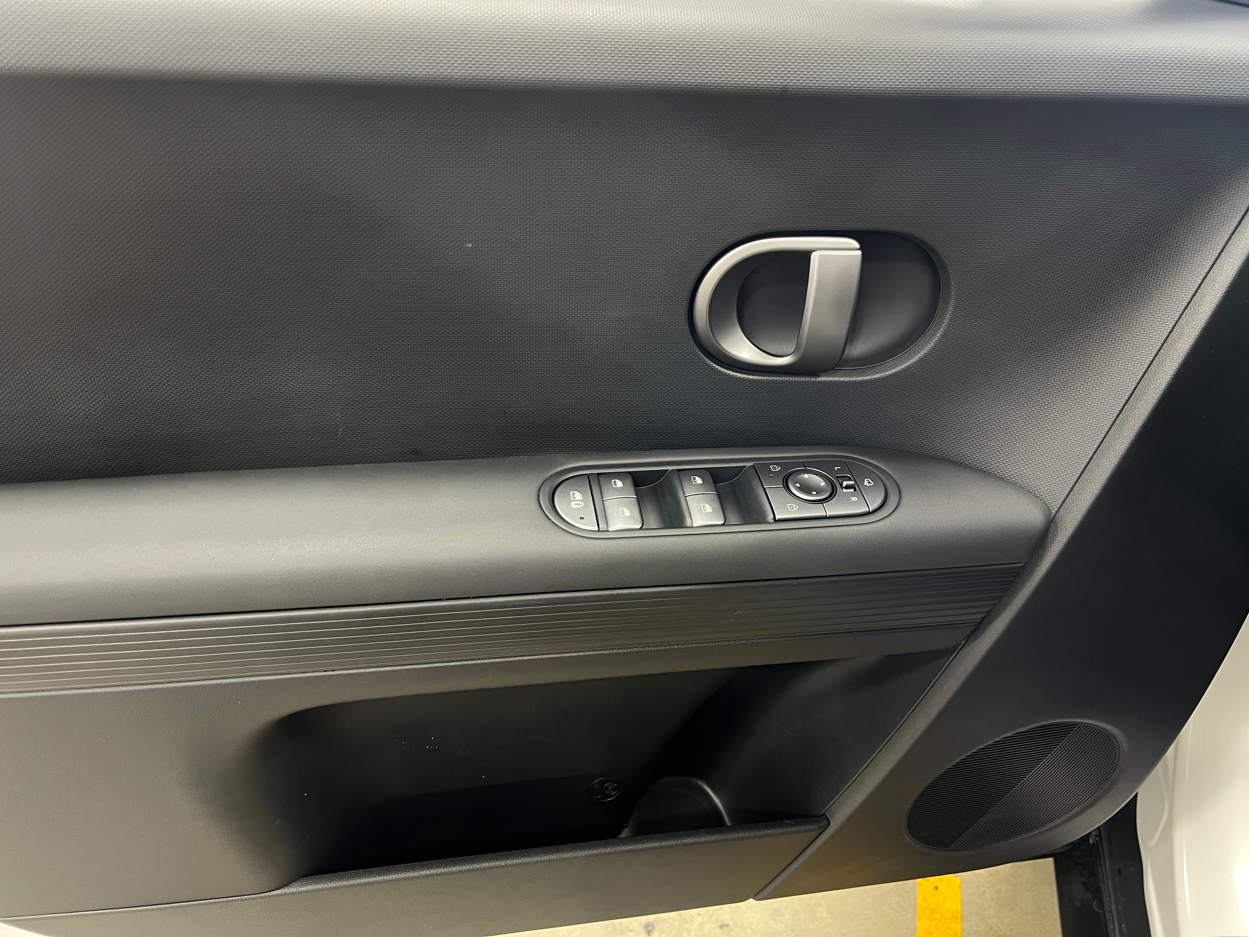 Used 2025 Hyundai IONIQ 5 SEL with VIN 7YAKN4DA6SY025406 for sale in Auburn, WA